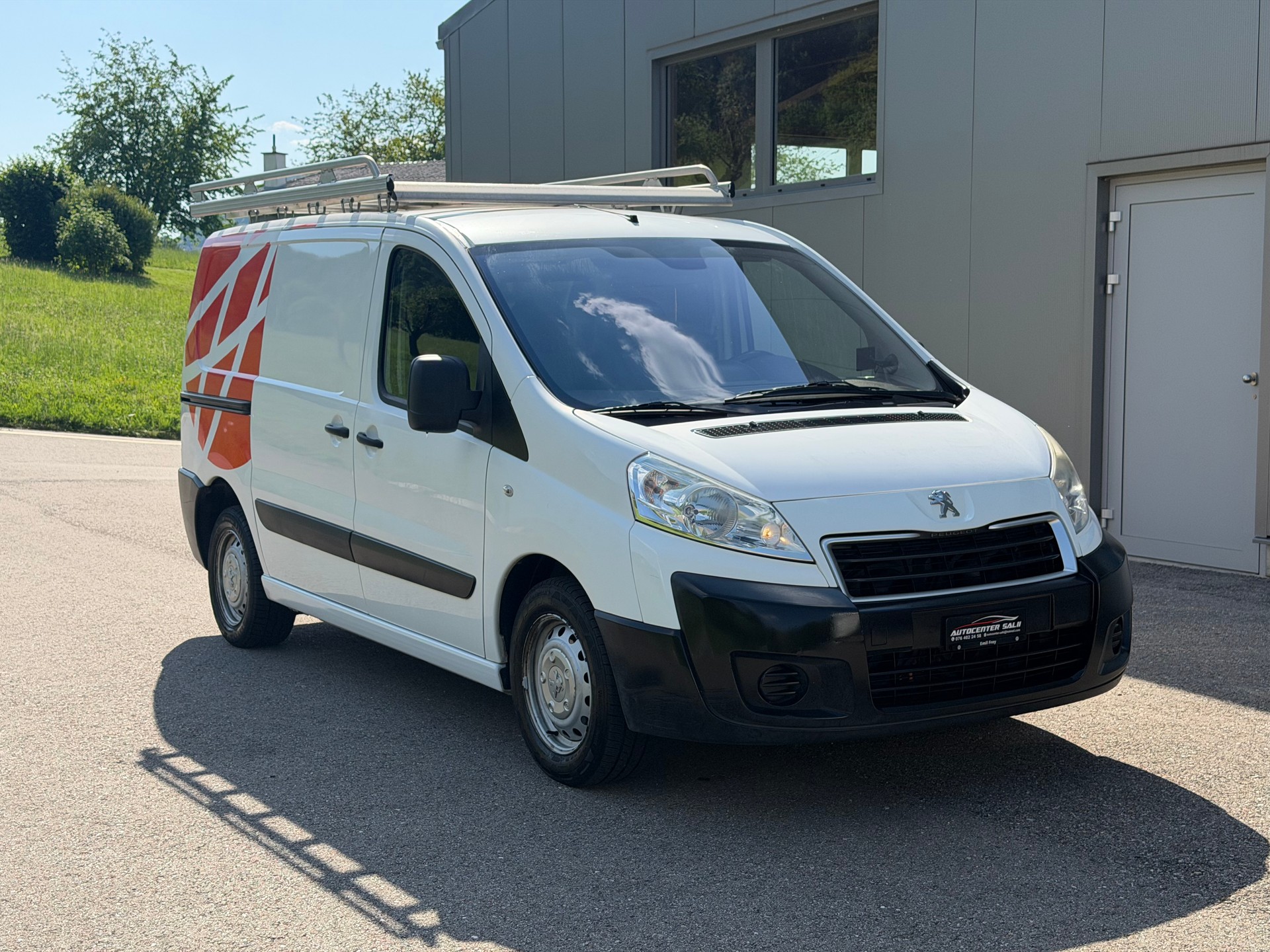 PEUGEOT Expert 2.0 HDi 229 L2H1-image-2