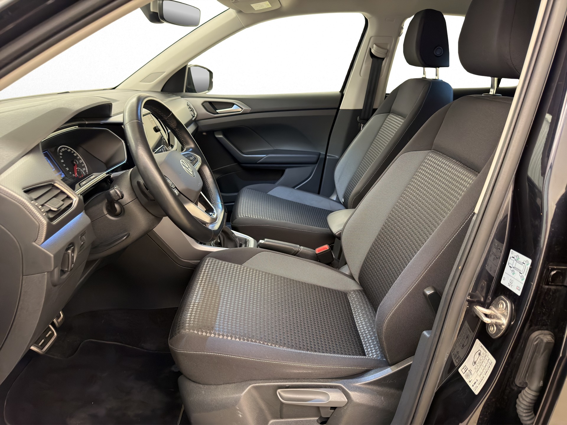 VW T-Cross 1.0 TSI Life DSG-image-5