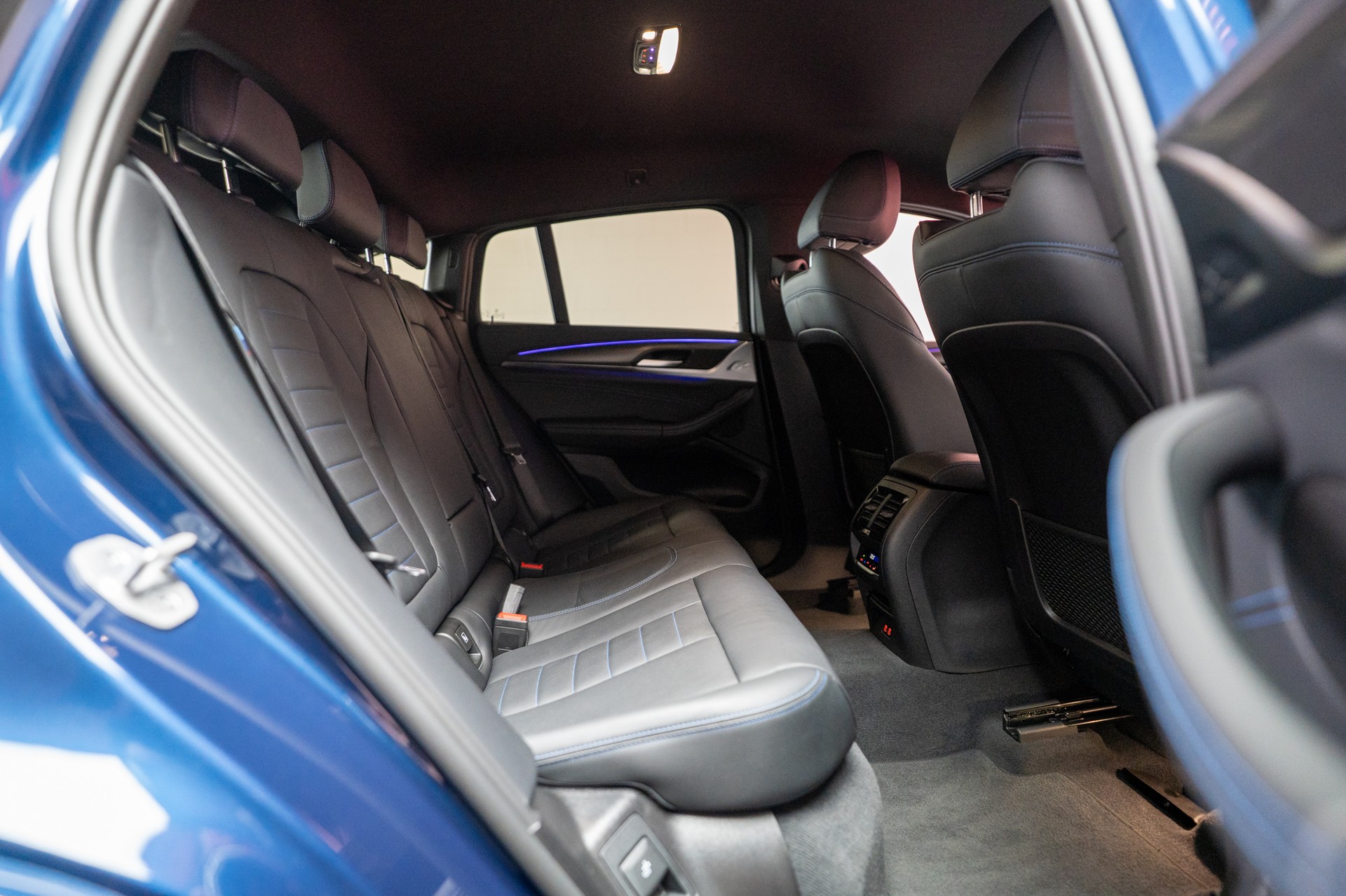 BMW X4 M40d / Rückfahrkamera / HeadUp / AHK-image-15