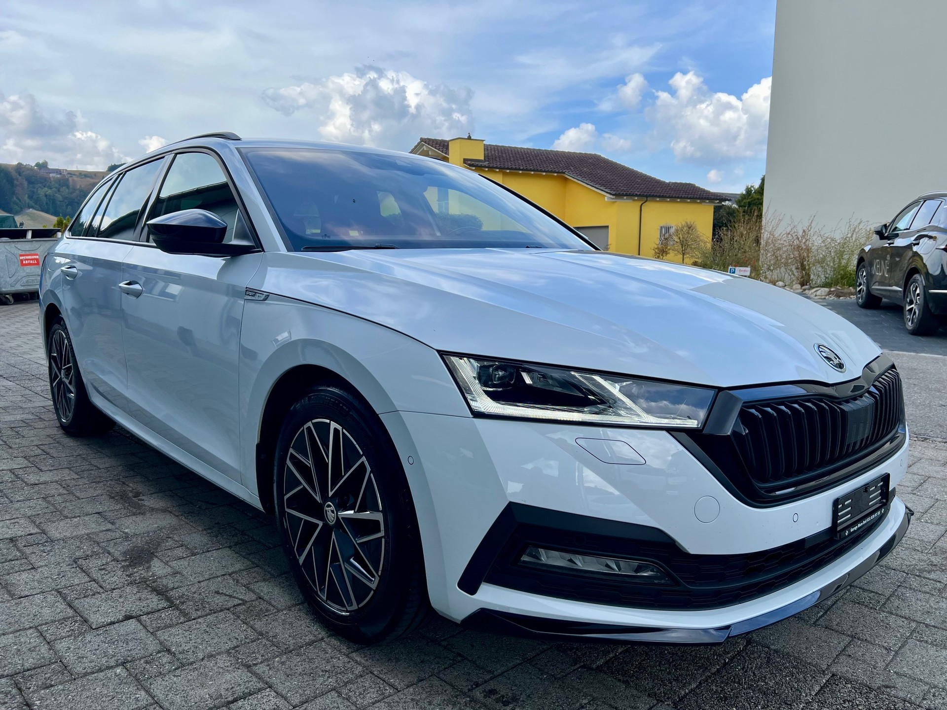 SKODA Octavia Combi 2.0 TDI DSG SportLine 4x4-image-8