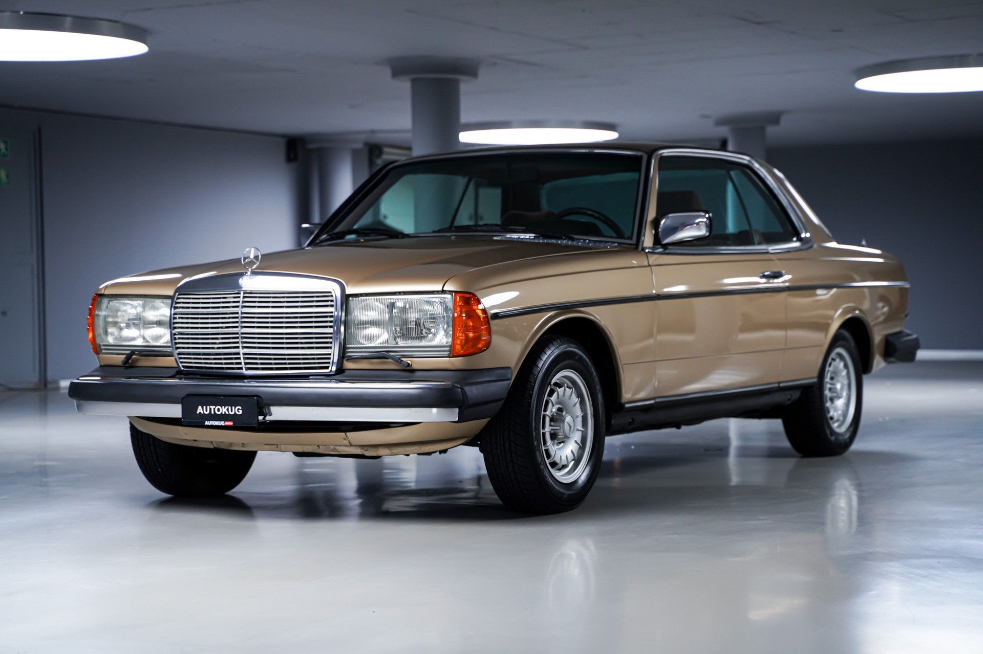 MERCEDES-BENZ 280 CE Automatic-image-0