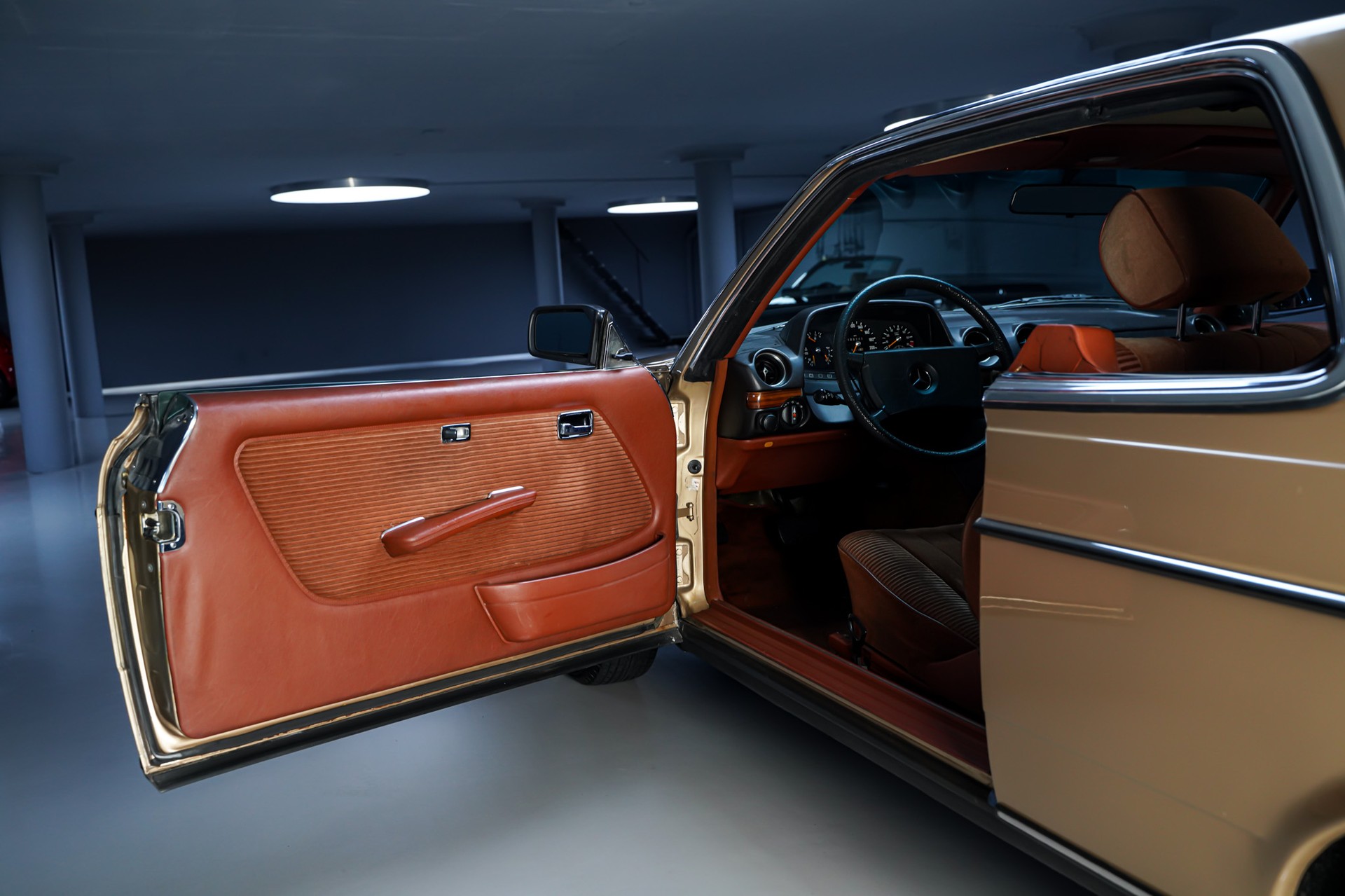 MERCEDES-BENZ 280 CE Automatic-image-8
