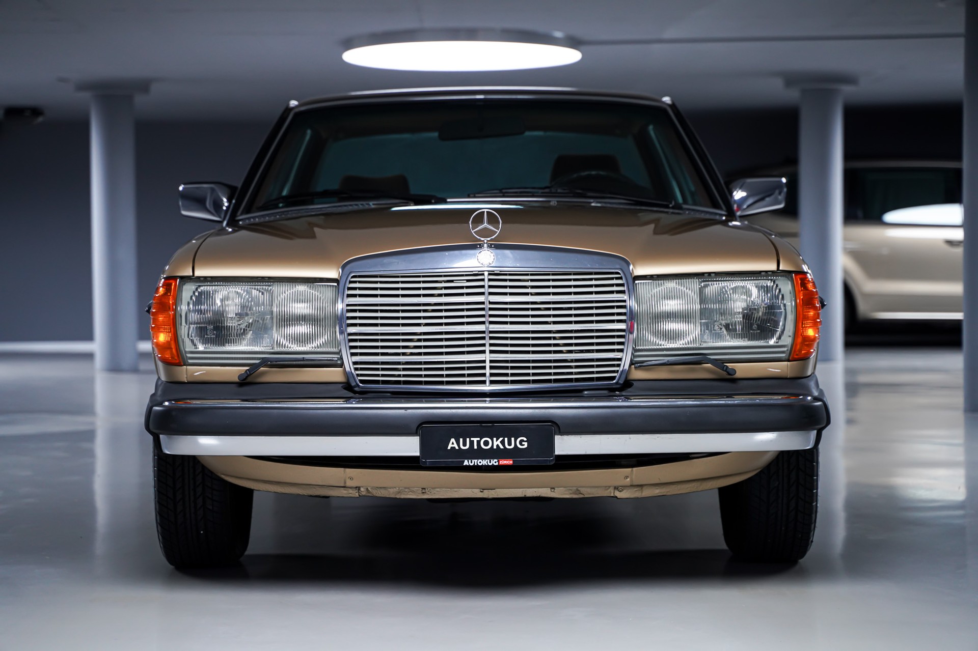 MERCEDES-BENZ 280 CE Automatic-image-1