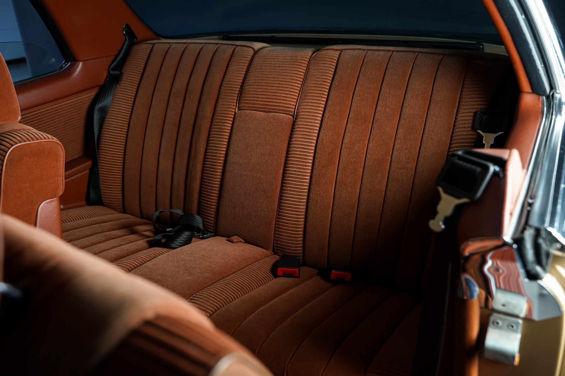 MERCEDES-BENZ 280 CE Automatic-image-13