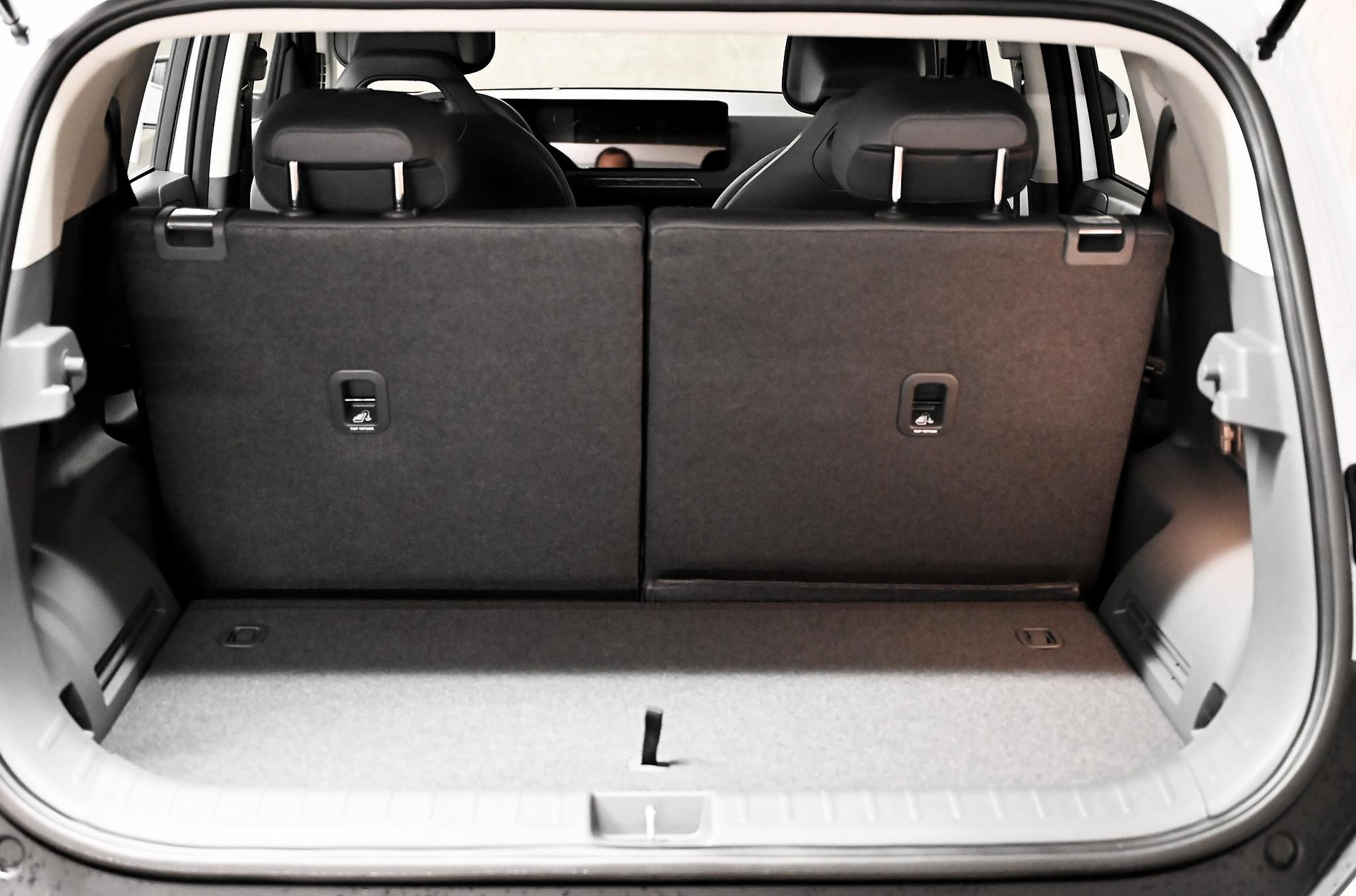 KIA EV2 61 kWh Air-image-14