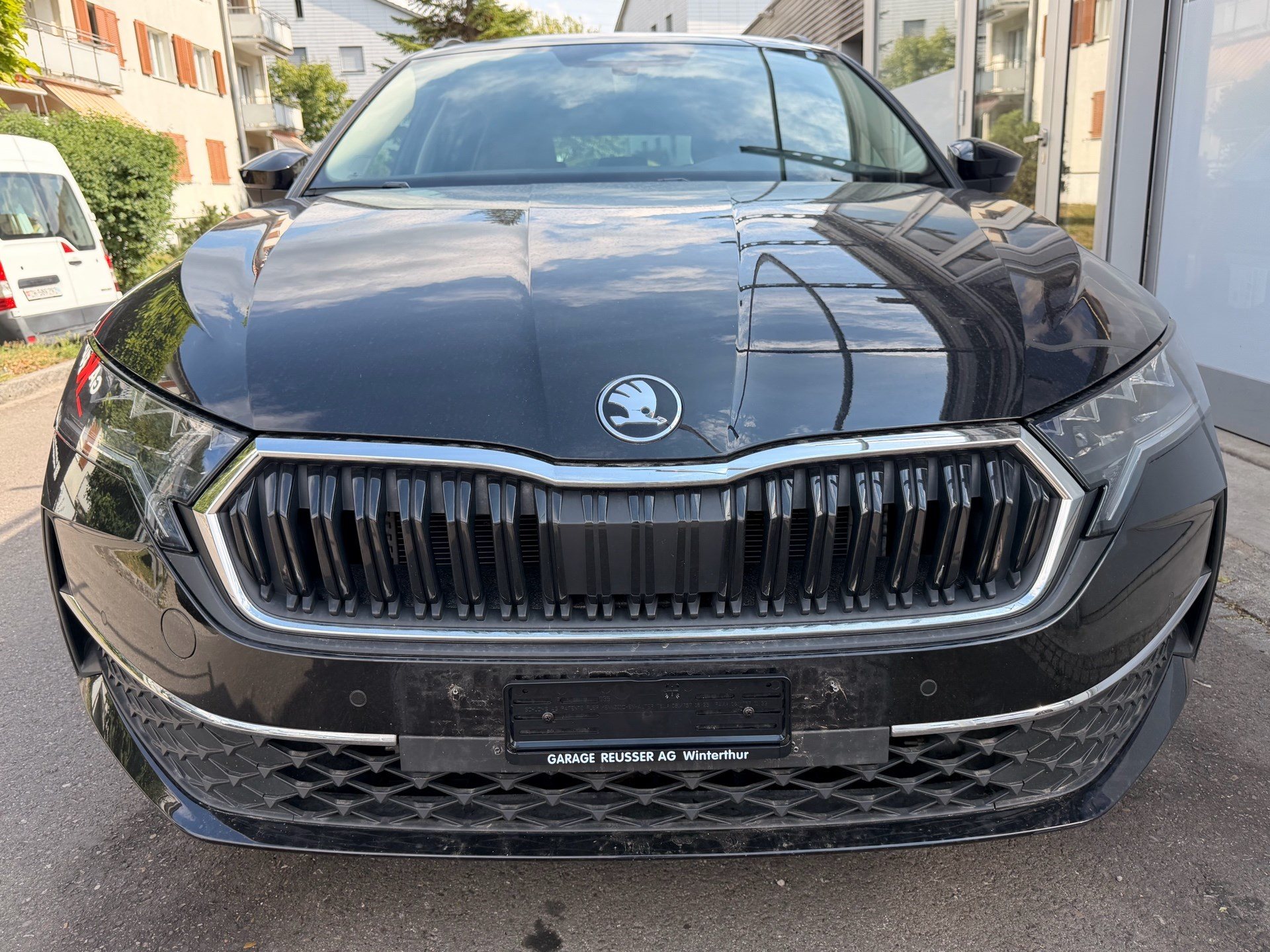 SKODA Octavia Combi 1.5 TSI mHEV 150PS Selection *** ANHÄNGERKUPPLUNG SCHWENKBAR ***-showroom-element-1