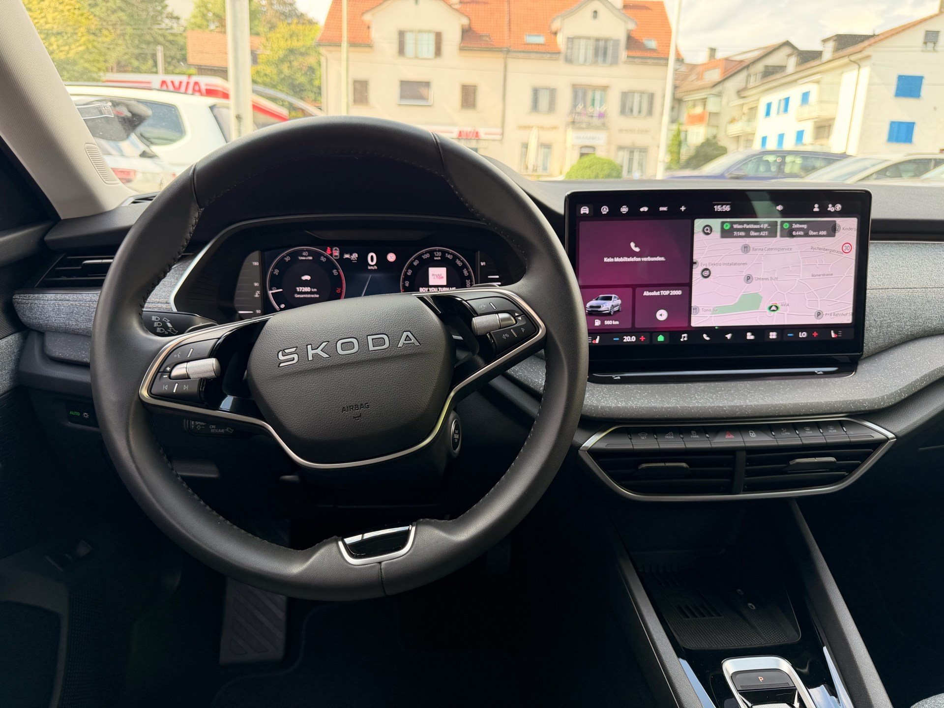 SKODA Octavia Combi 1.5 TSI mHEV 150PS Selection *** ANHÄNGERKUPPLUNG SCHWENKBAR ***-image-8