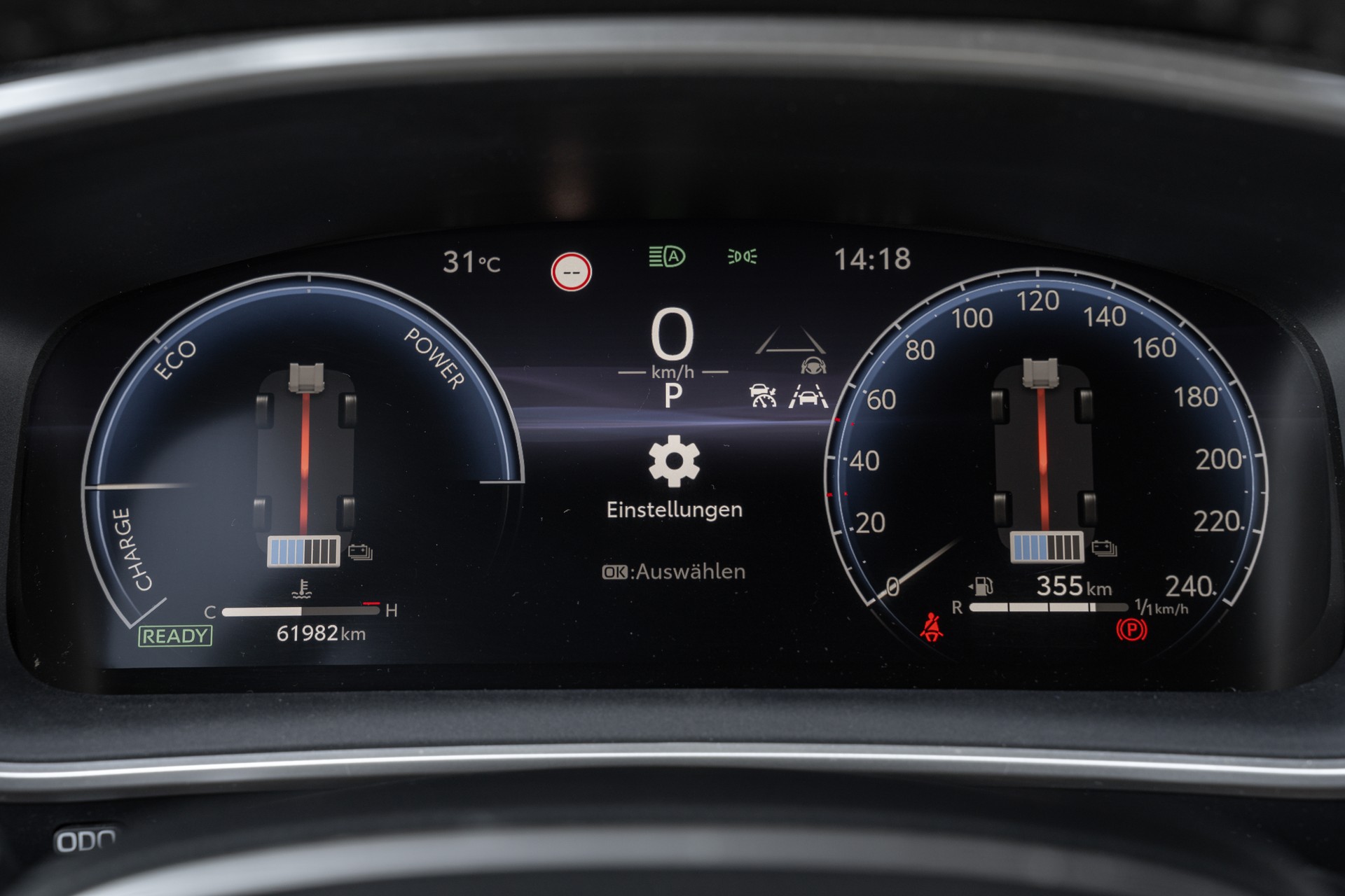 TOYOTA Corolla Cross 2.0 4WD e-CVT-image-16