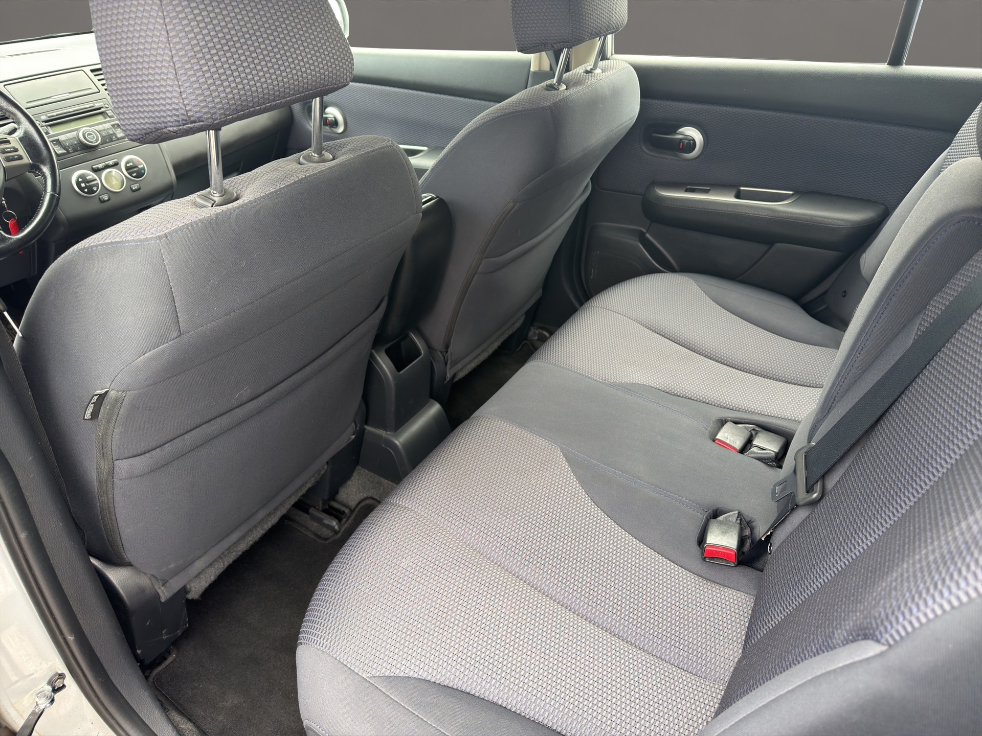 NISSAN Tiida 1.8 tekna-image-9