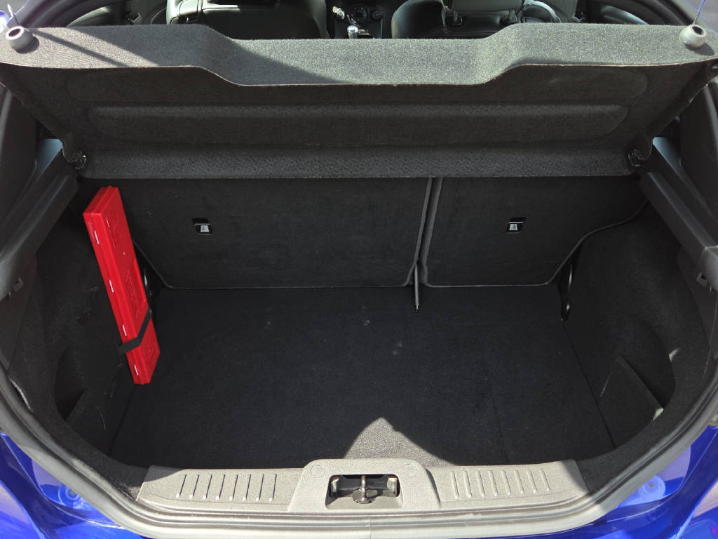 FORD Fiesta 1.6 EcoB ST-2-image-4