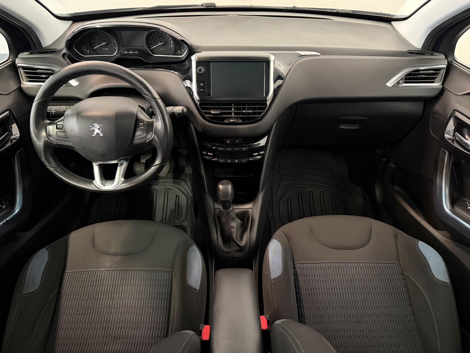 PEUGEOT 208 1.6 VTI Allure-image-13