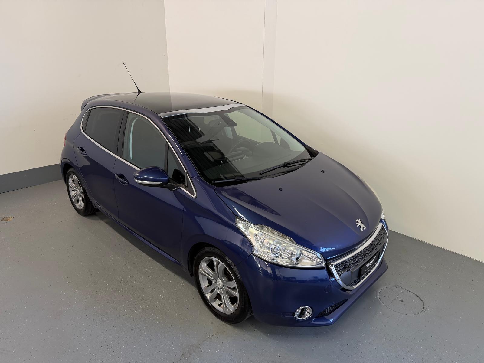 PEUGEOT 208 1.6 VTI Allure-image-0