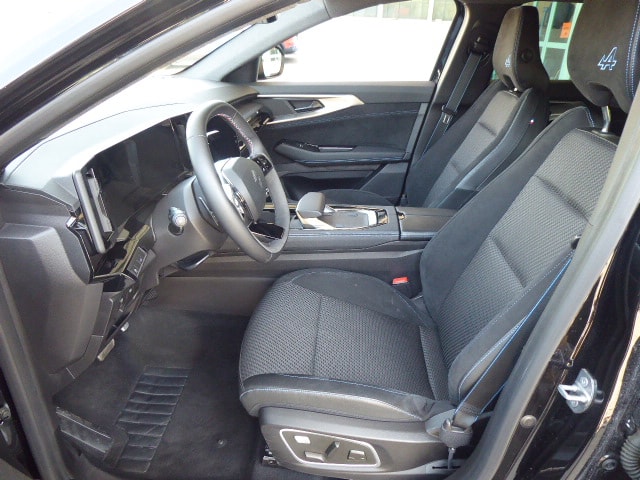 RENAULT Austral 1.2 HEV 200 Techno Esprit Alpine A-image-4