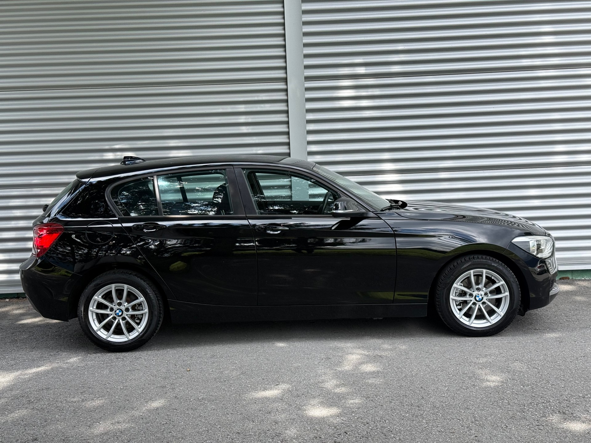 BMW 118d xDrive Sport Line-image-5