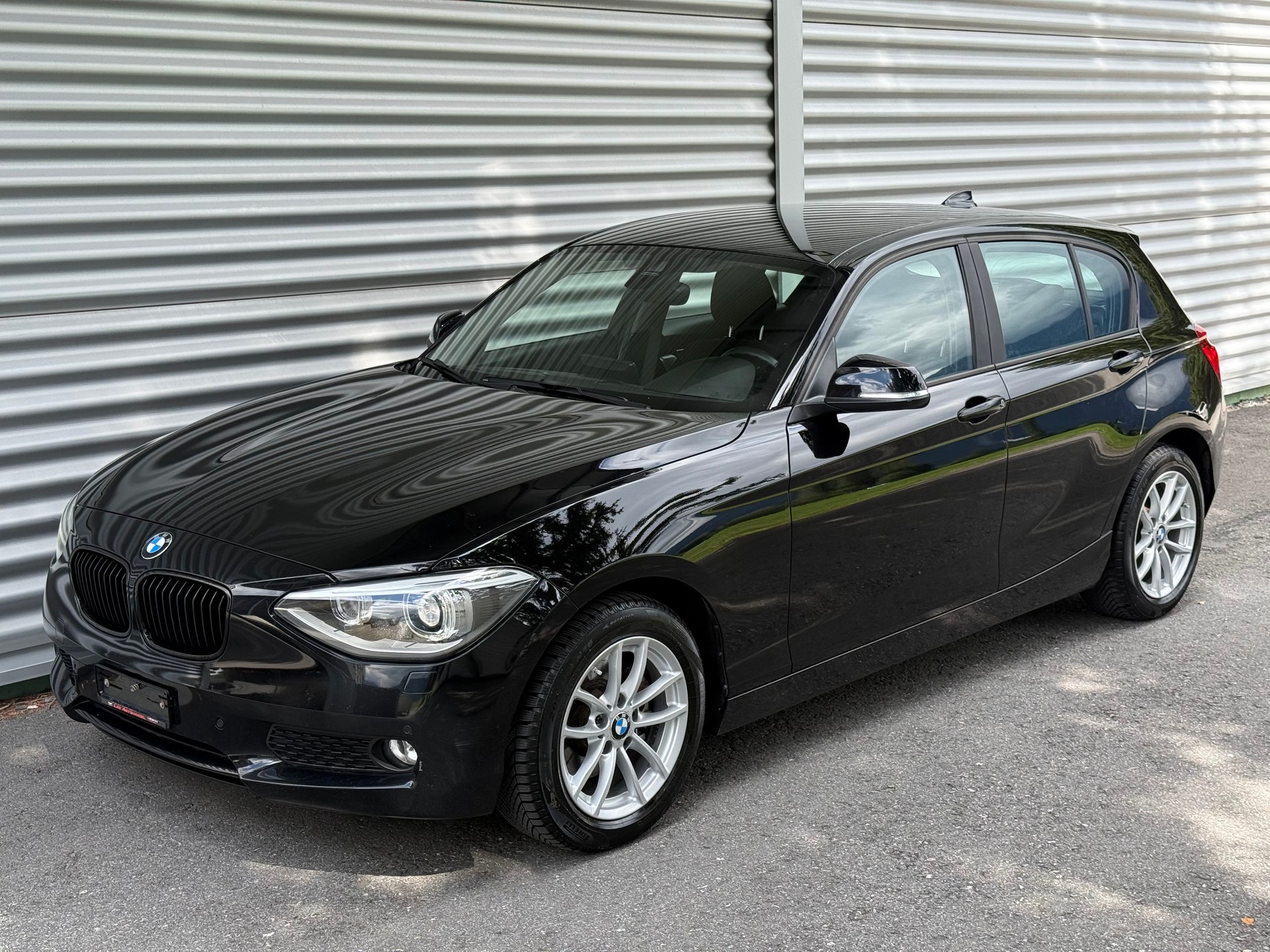 BMW 118d xDrive Sport Line-image-0