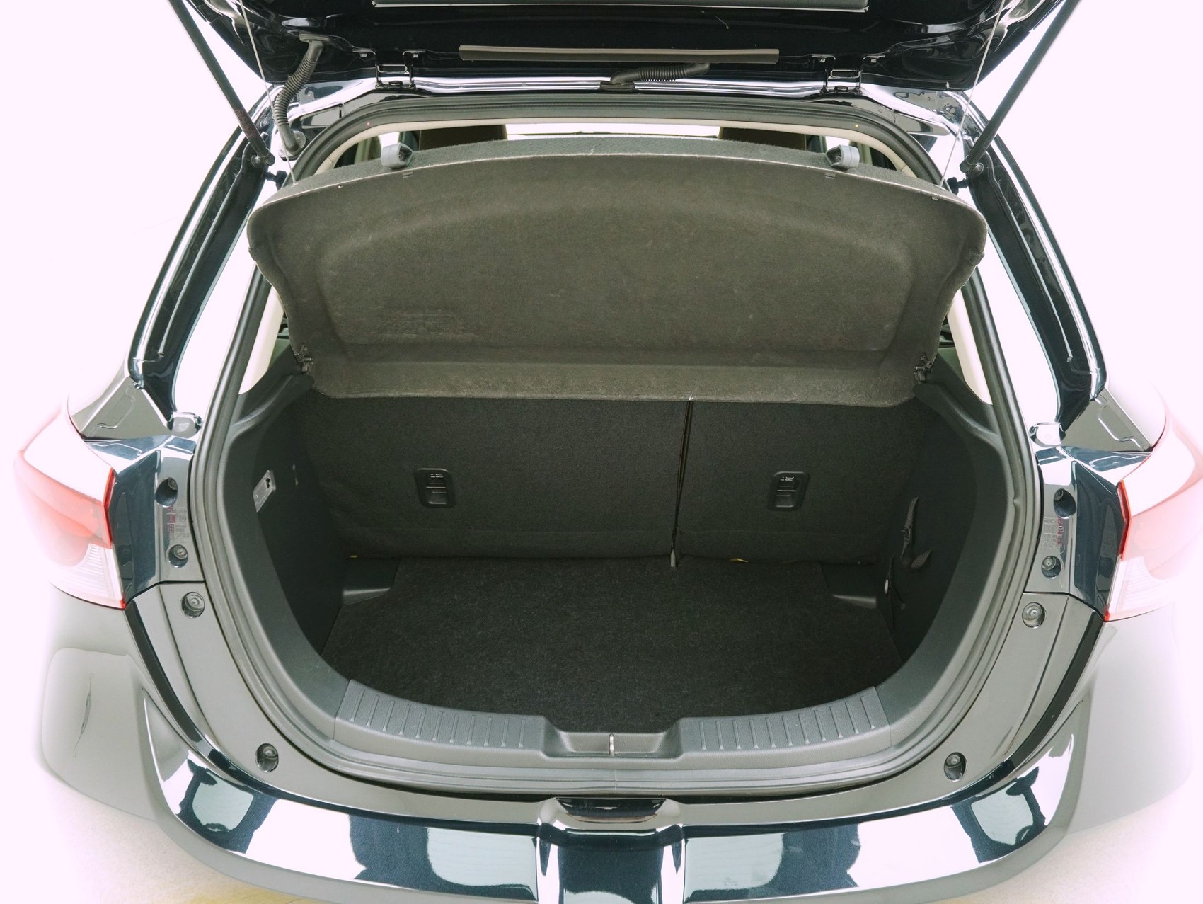 MAZDA 2 1.5 Ambition Plus-image-11
