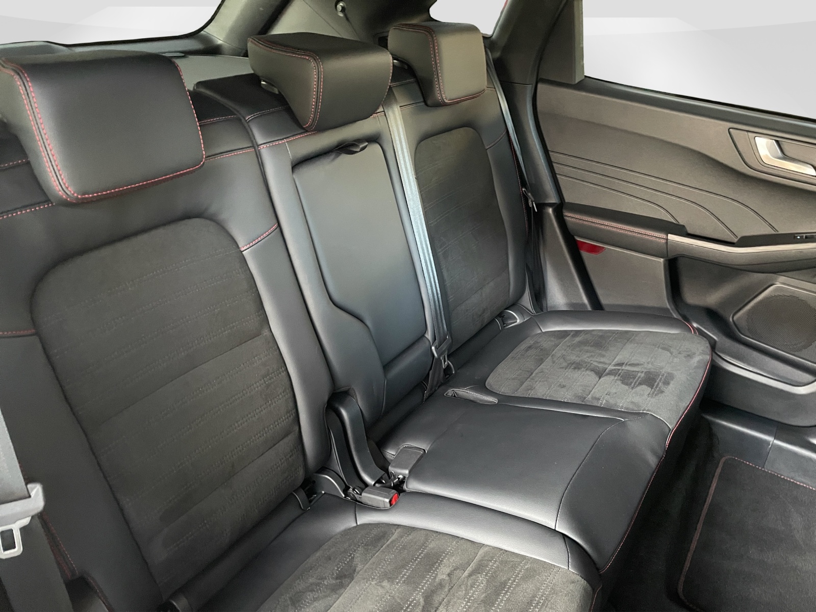 FORD Kuga 2.5 Hybrid ST-Line X 4x4-image-12