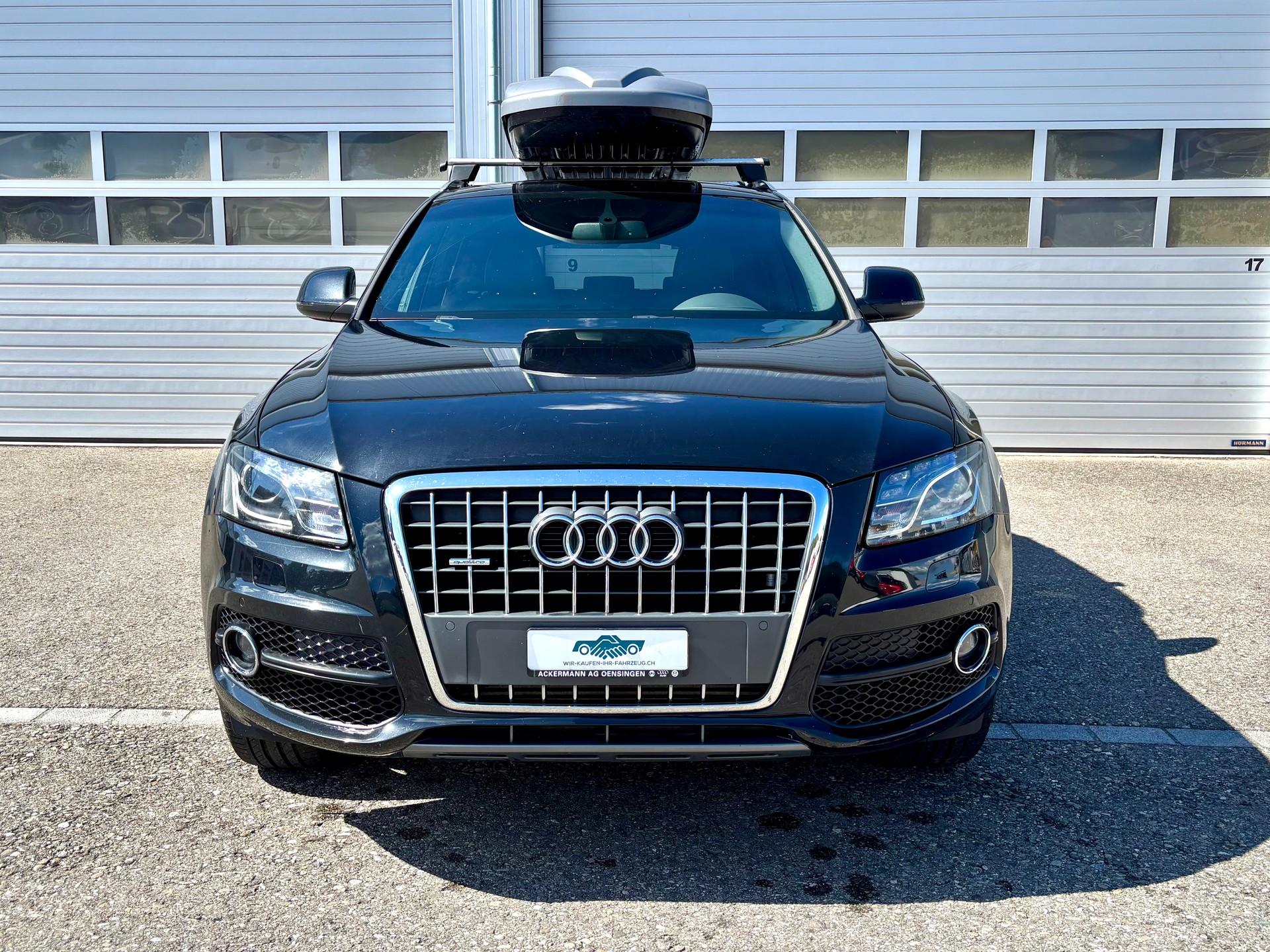 AUDI Q5 2.0 TDI quattro S-tronic-image-1