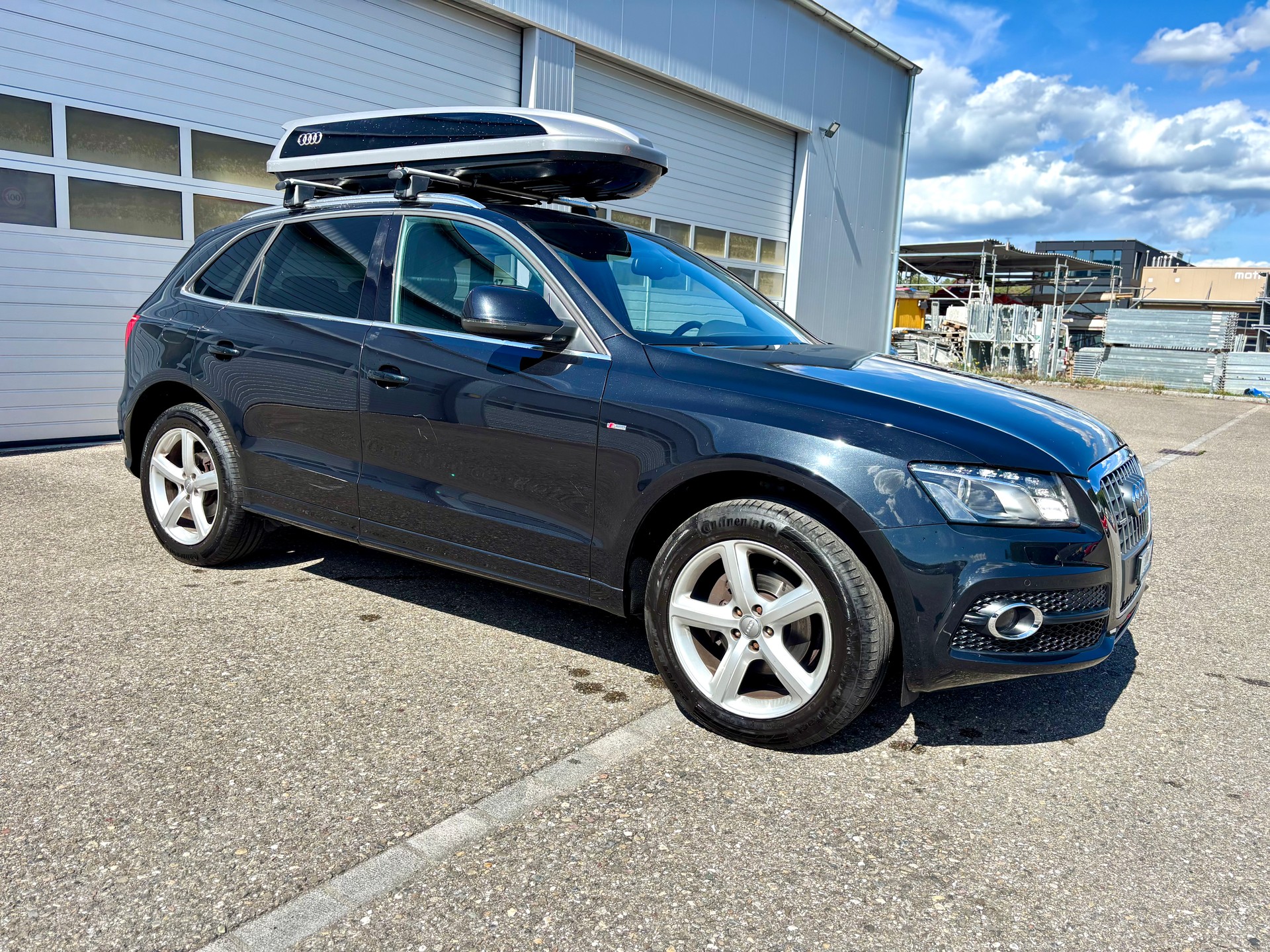 AUDI Q5 2.0 TDI quattro S-tronic-image-2