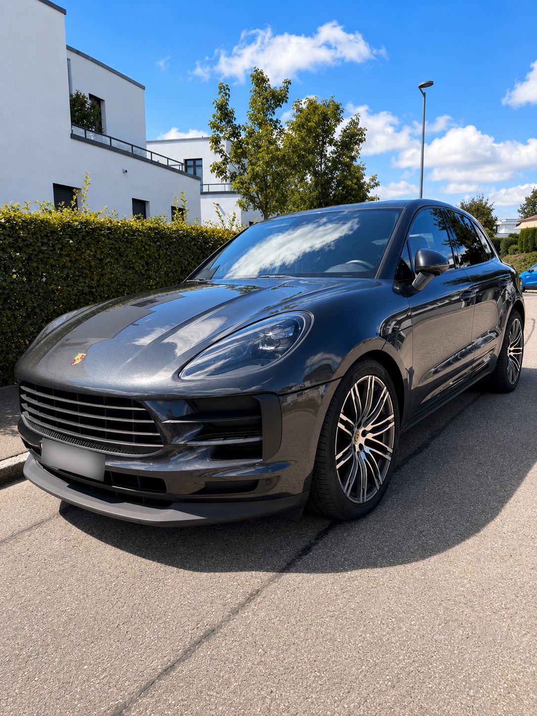 PORSCHE MACAN-image-0