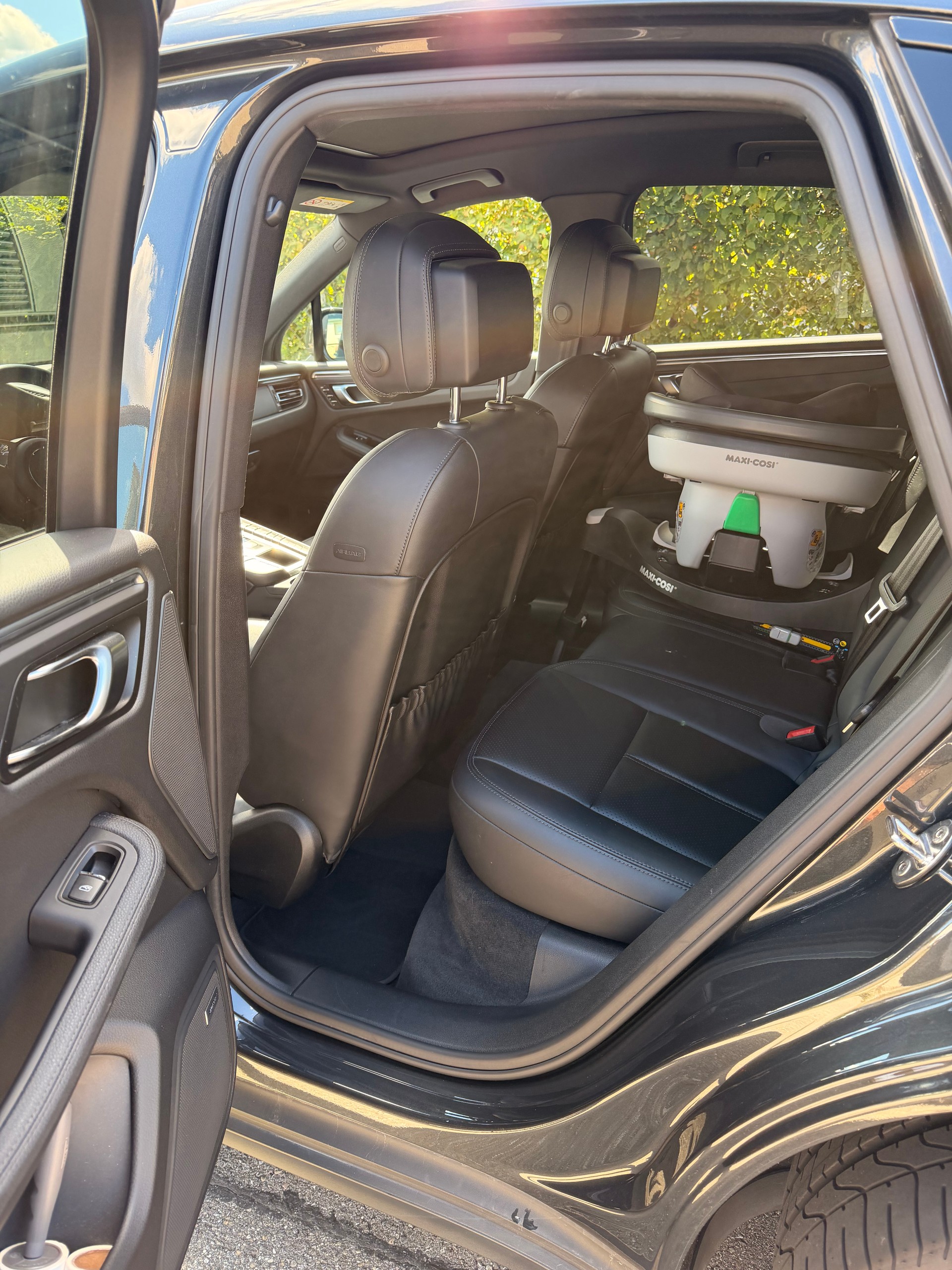 PORSCHE MACAN-image-4