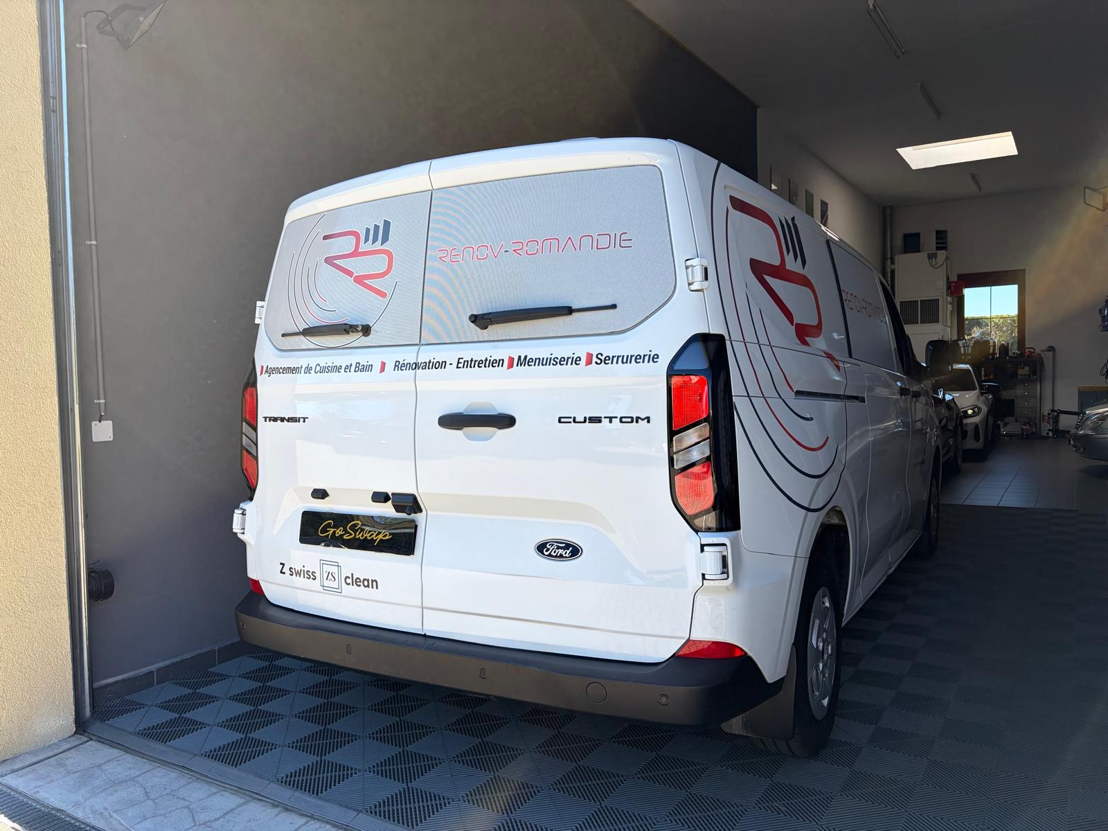 FORD Transit Custom Van 300 L2H1 Limited Automat-image-1