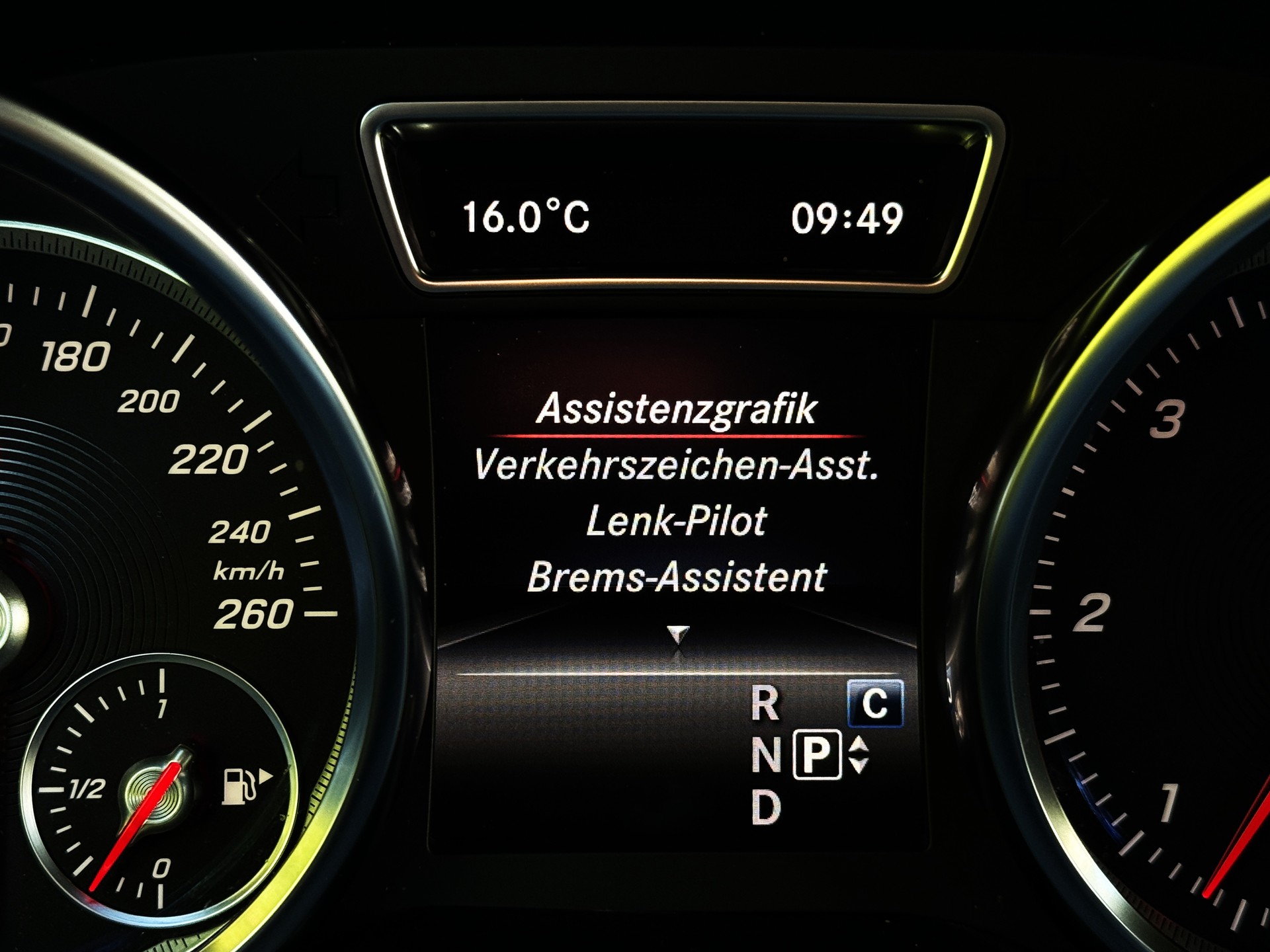 MERCEDES-BENZ GLE 350 d 4Matic 9G-Tronic / Gratis Service-image-27