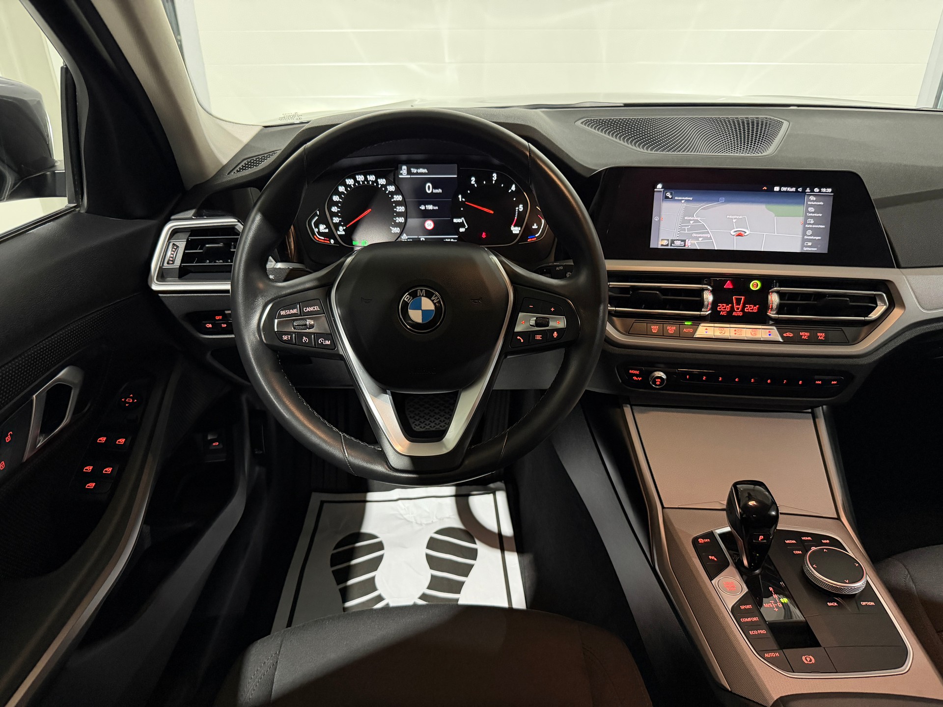 BMW 318d 48V Touring Steptronic (CH)-image-6