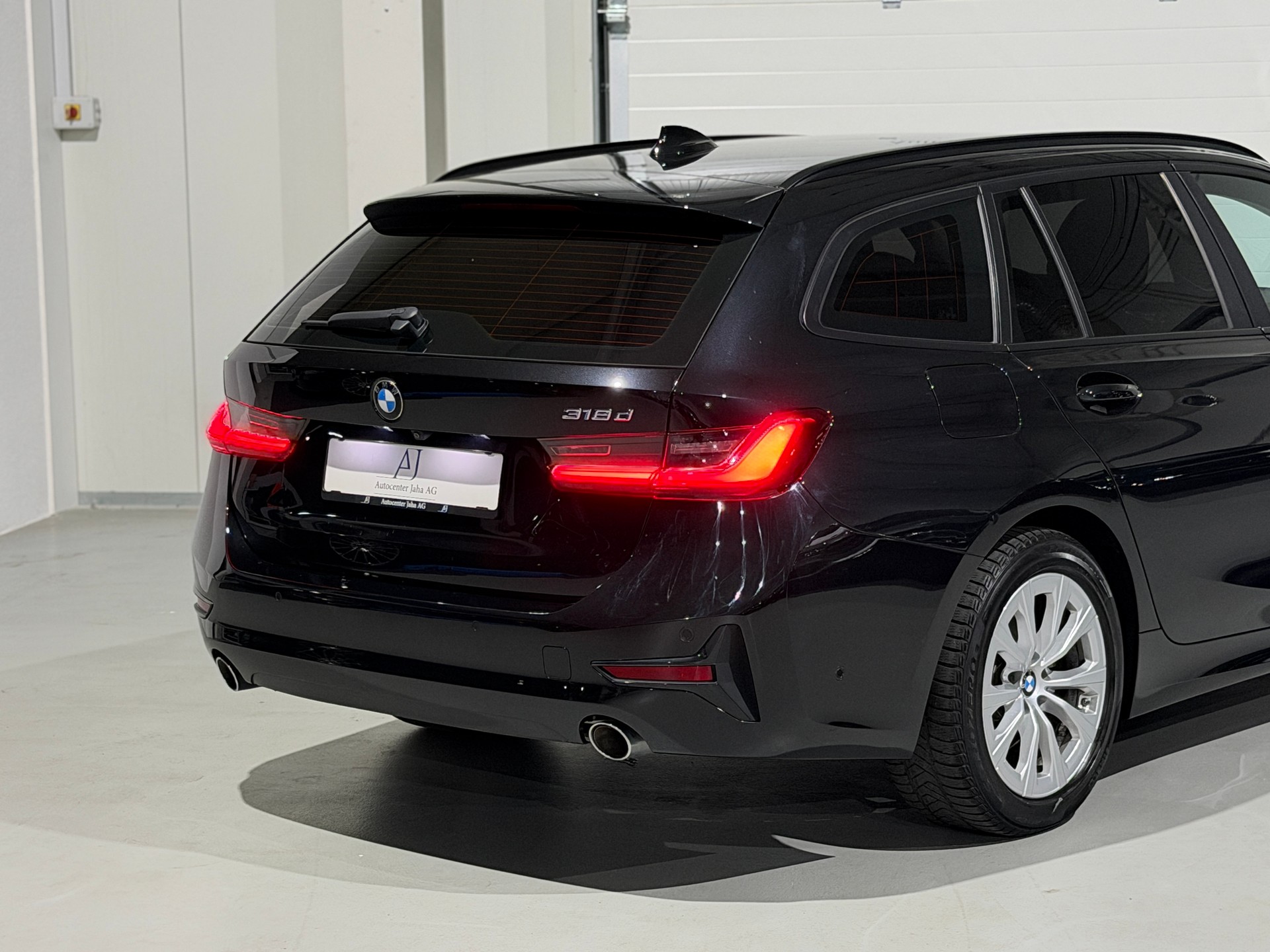 BMW 318d 48V Touring Steptronic (CH)-image-5
