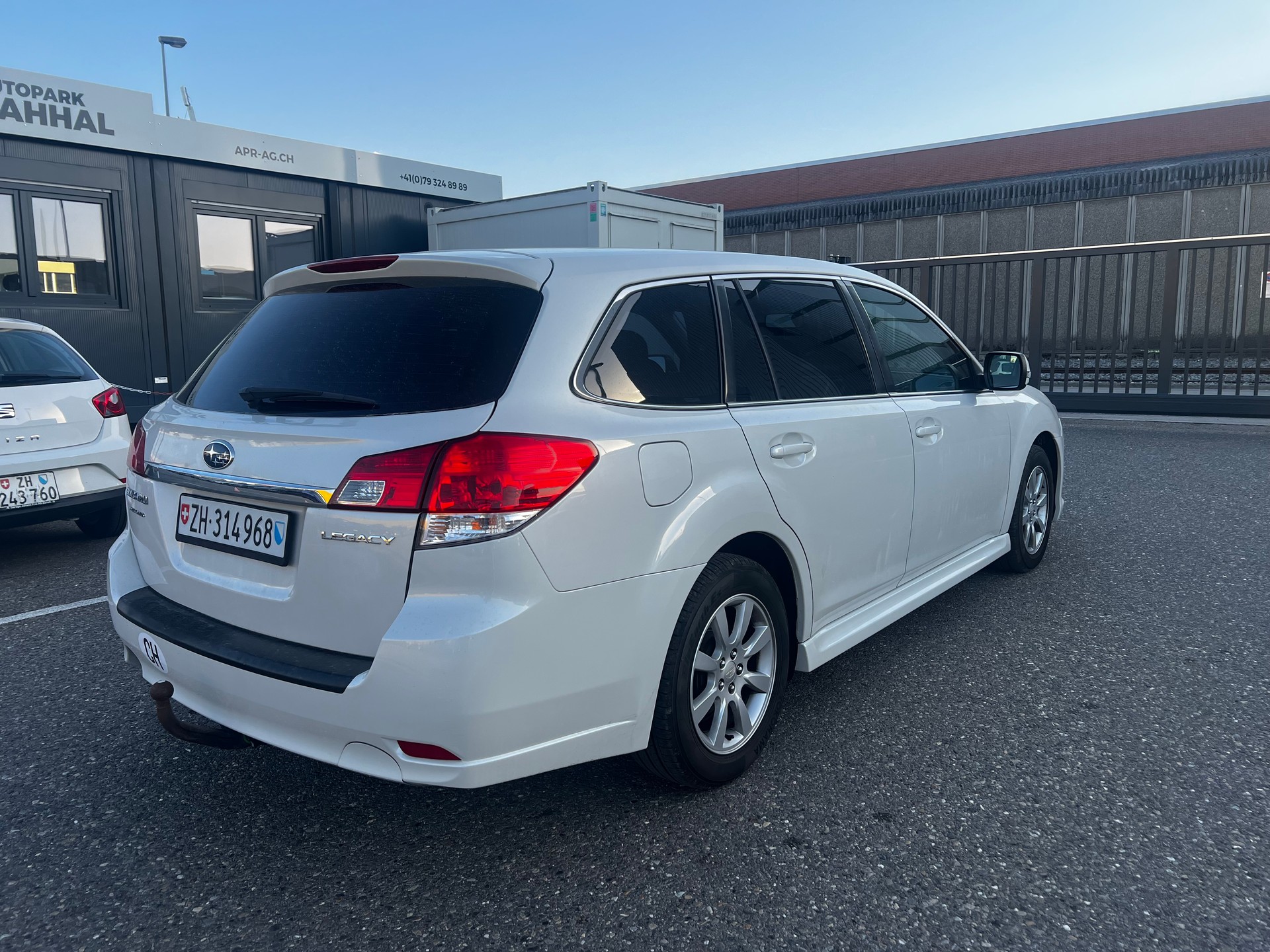 SUBARU Legacy 2.0i Swiss AWD Lineartronic-image-3