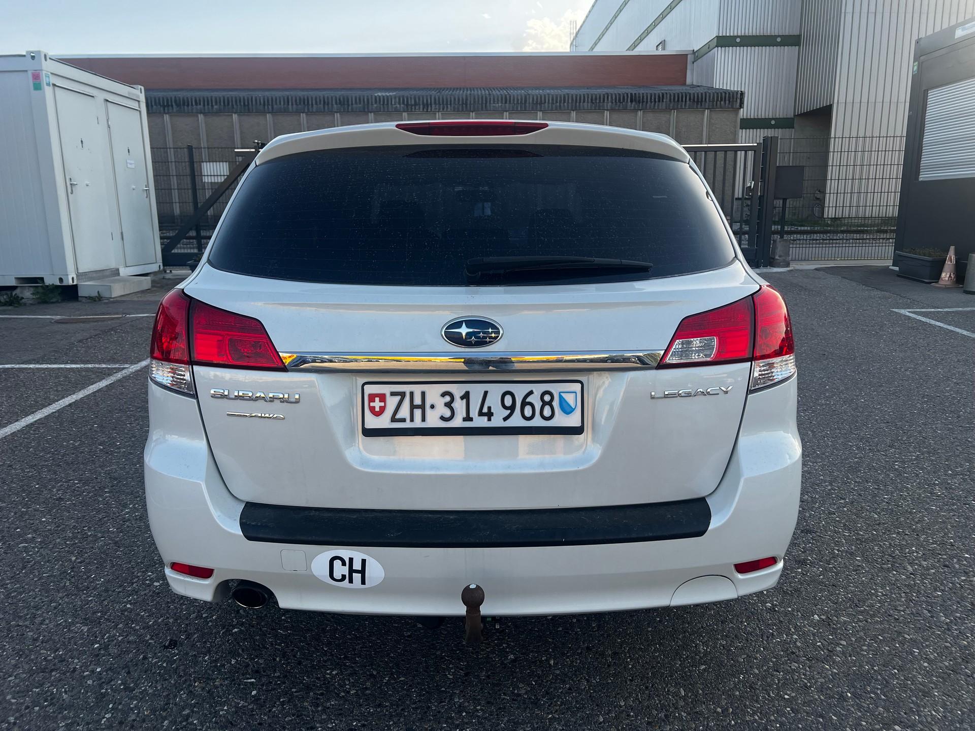 SUBARU Legacy 2.0i Swiss AWD Lineartronic-image-4