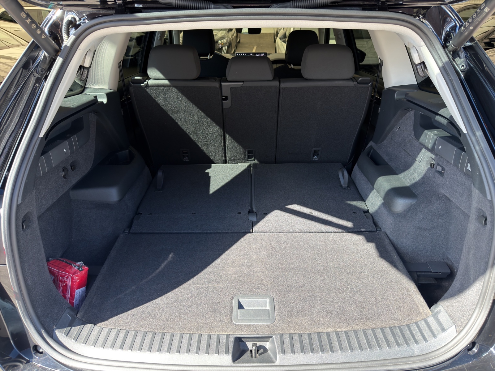 SKODA Kodiaq 2.0 TDI Selection 4x4 - Anhängekupplung - 7-Sitzer - Head-up Display - 360°Kamera-image-12
