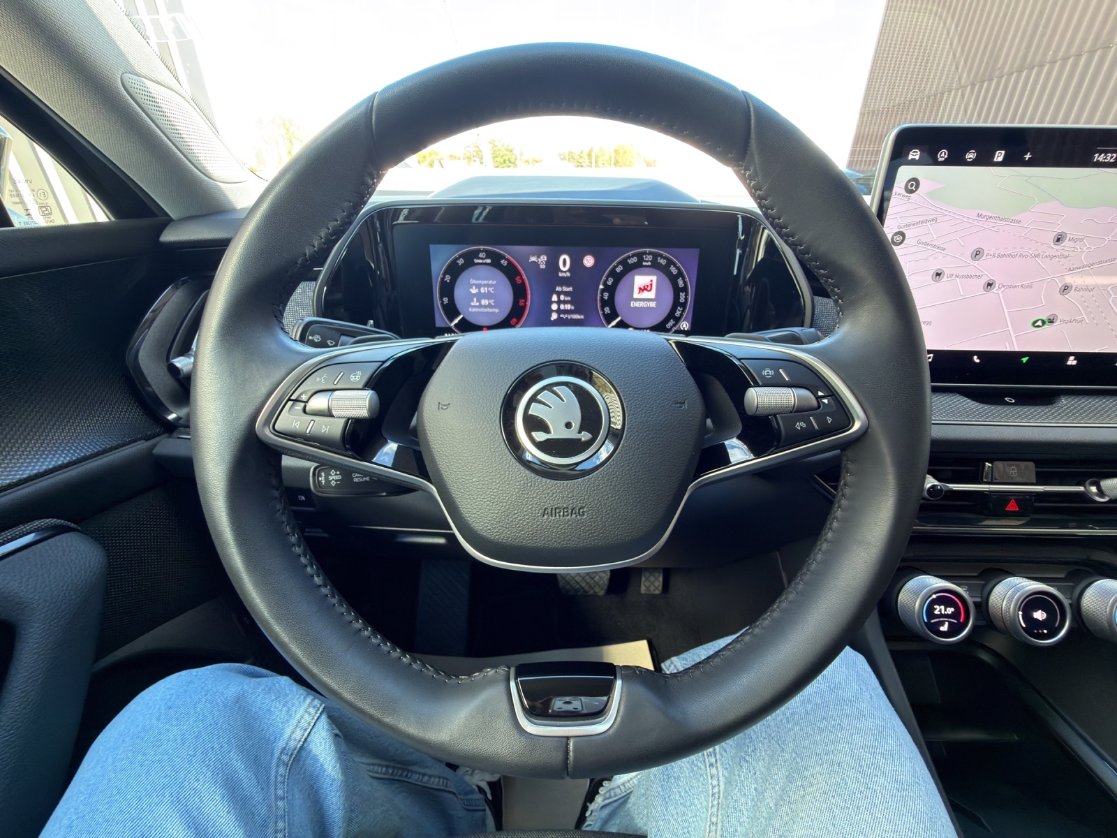 SKODA Kodiaq 2.0 TDI Selection 4x4 - Anhängekupplung - 7-Sitzer - Head-up Display - 360°Kamera-image-7