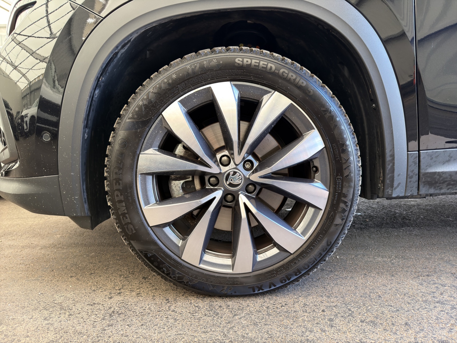 SKODA Kodiaq 2.0 TDI Selection 4x4 - Anhängekupplung - 7-Sitzer - Head-up Display - 360°Kamera-image-13