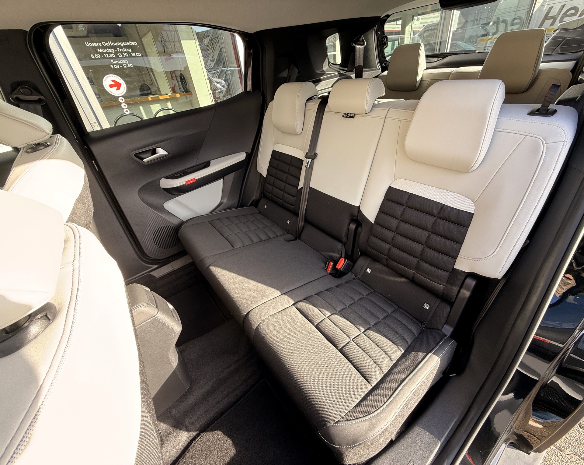 CITROEN C3 Aircross 1.2 MHEV Max-image-9