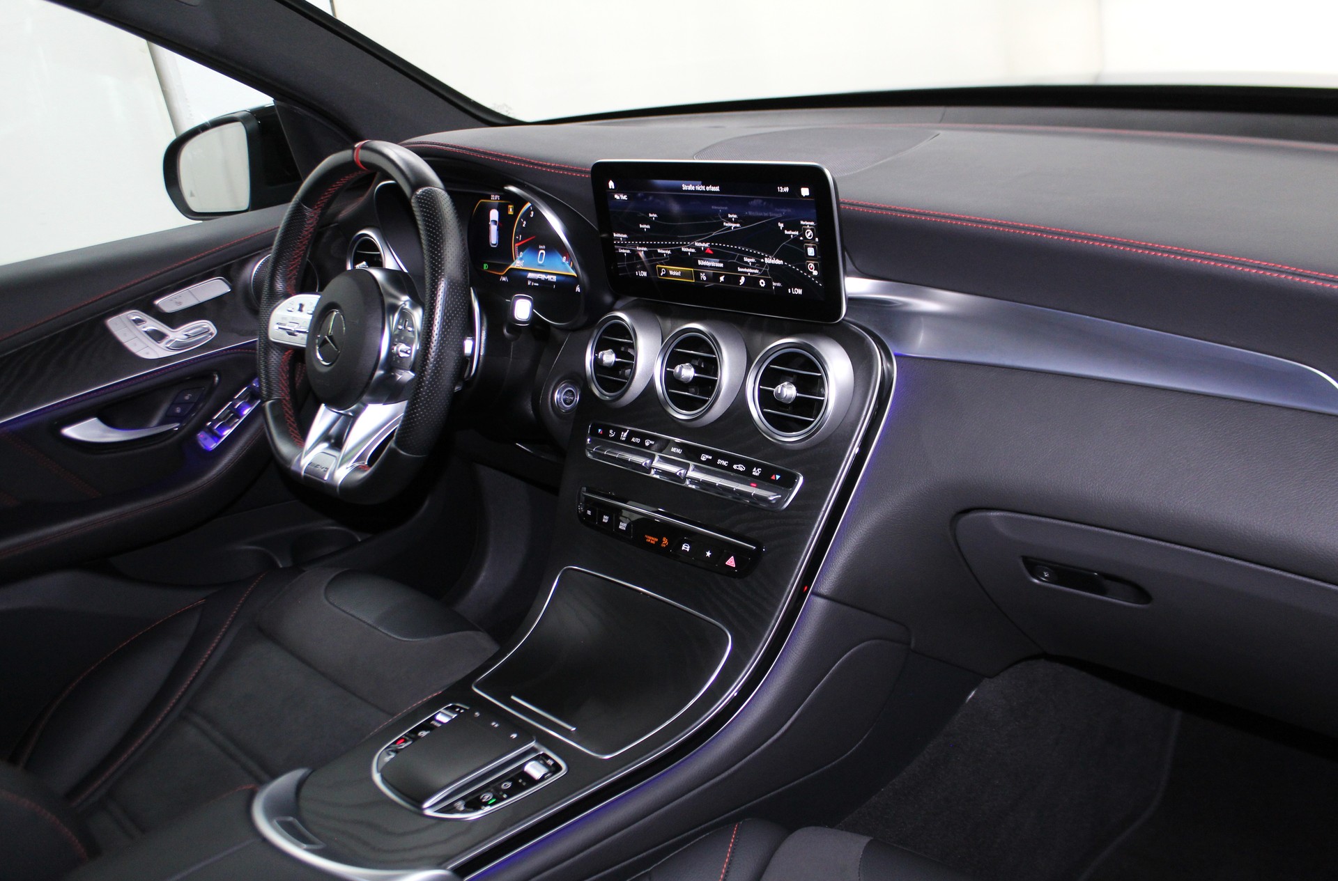 MERCEDES-BENZ GLC 43 AMG 4Matic 9G-Tronic Premium-Plus-Paket / AHK / CH-Fahrzeug-image-11