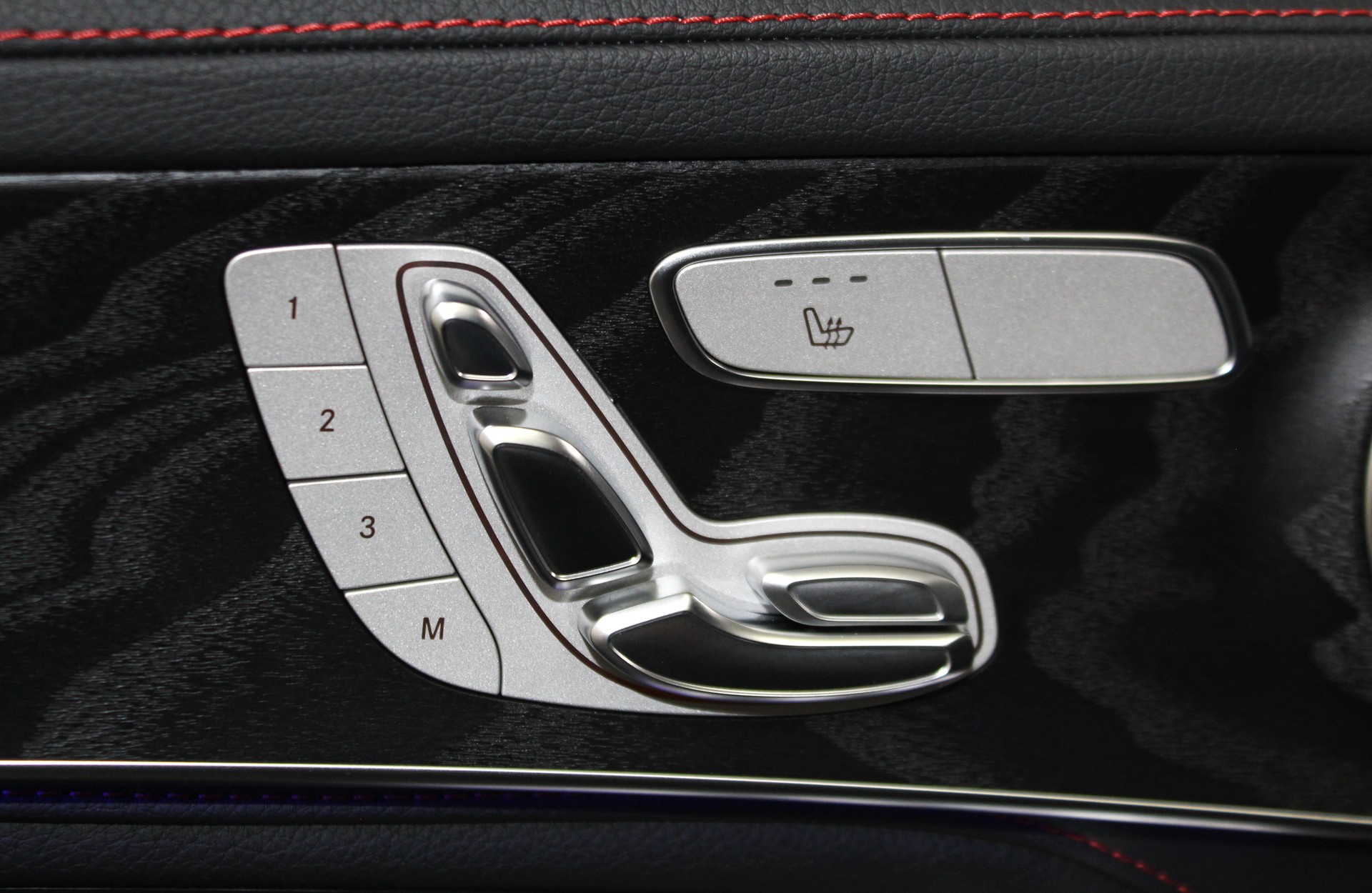MERCEDES-BENZ GLC 43 AMG 4Matic 9G-Tronic Premium-Plus-Paket / AHK / CH-Fahrzeug-image-18