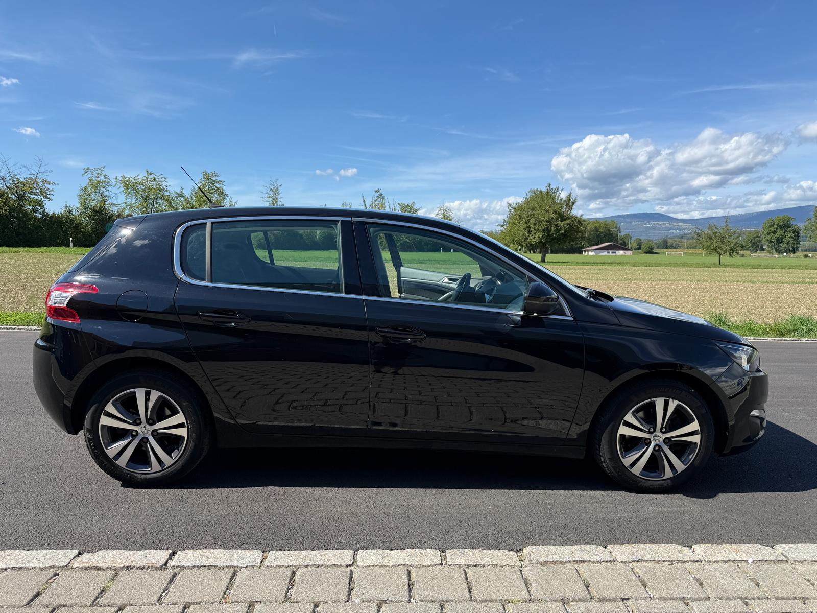 PEUGEOT 308 1.2 THP Style Automatic-image-7