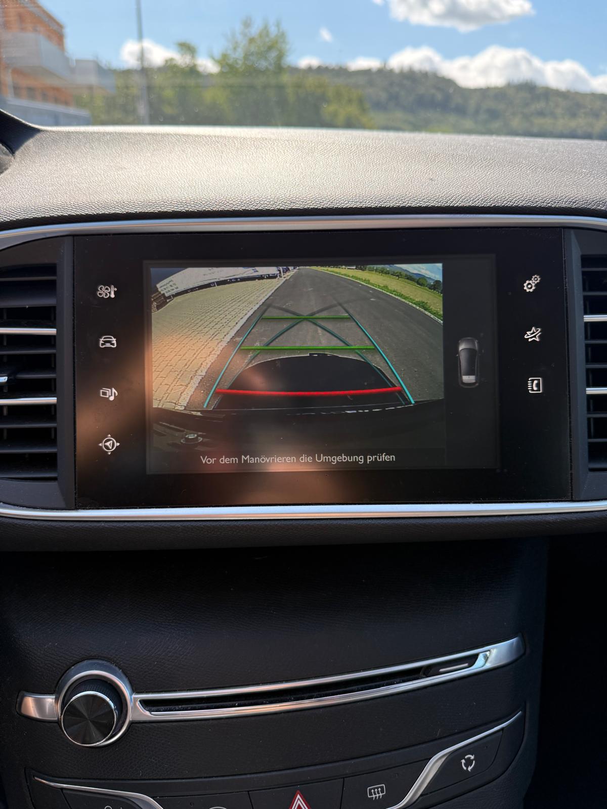 PEUGEOT 308 1.2 THP Style Automatic-image-11