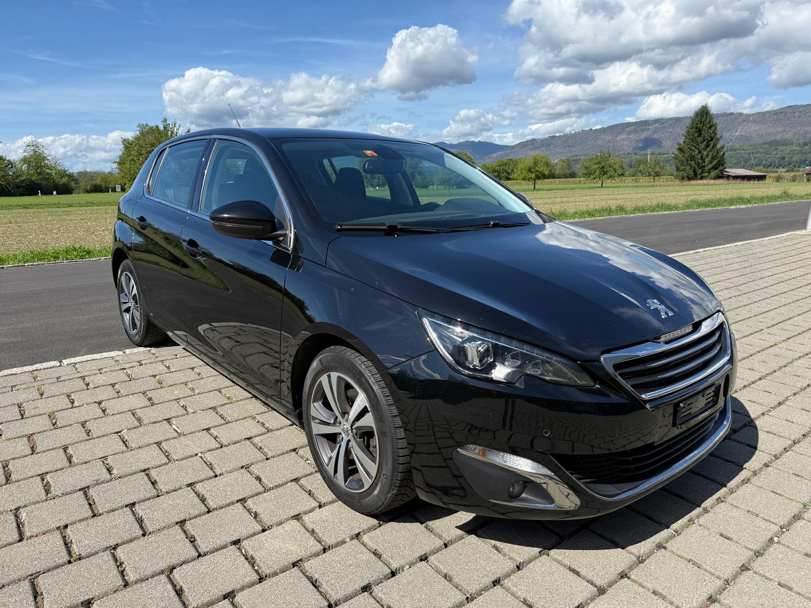 PEUGEOT 308 1.2 THP Style Automatic-image-1