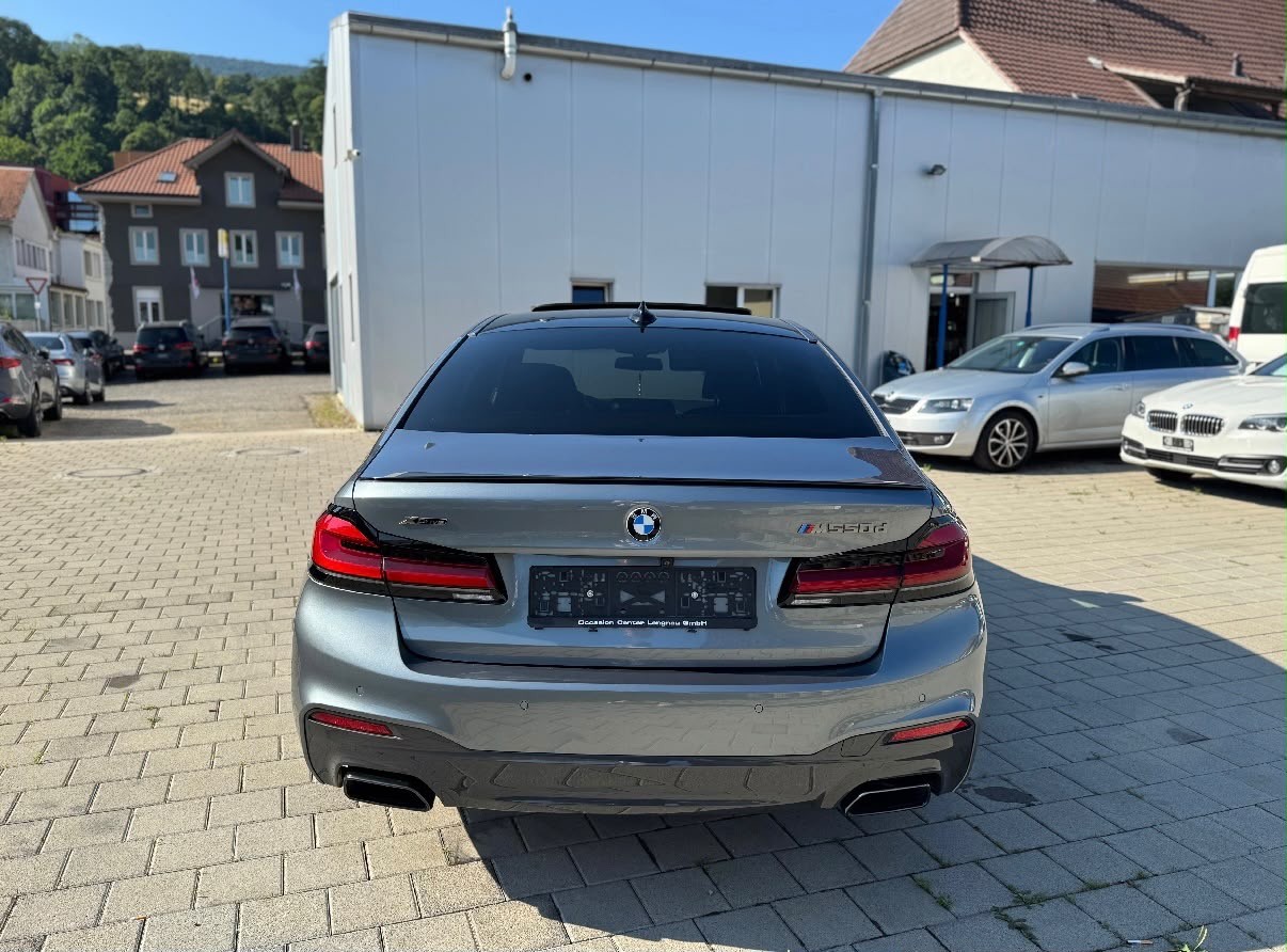 BMW M550d xDrive Steptronic-image-4