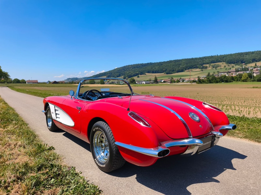 CHEVROLET Corvette C1-image-1