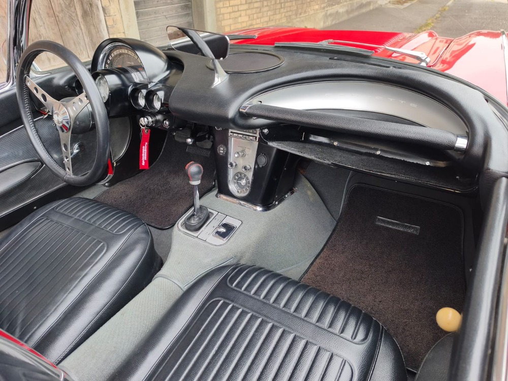 CHEVROLET Corvette C1-image-10