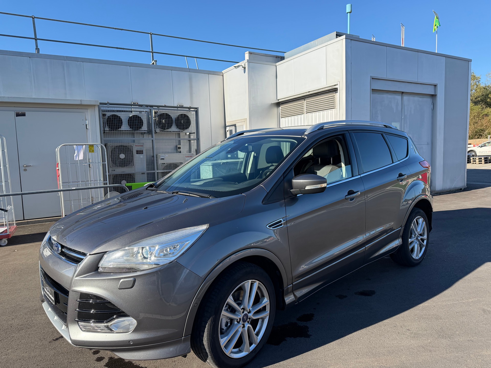 FORD Kuga 2.0 TDCi Carving 4WD PowerShift-image-8
