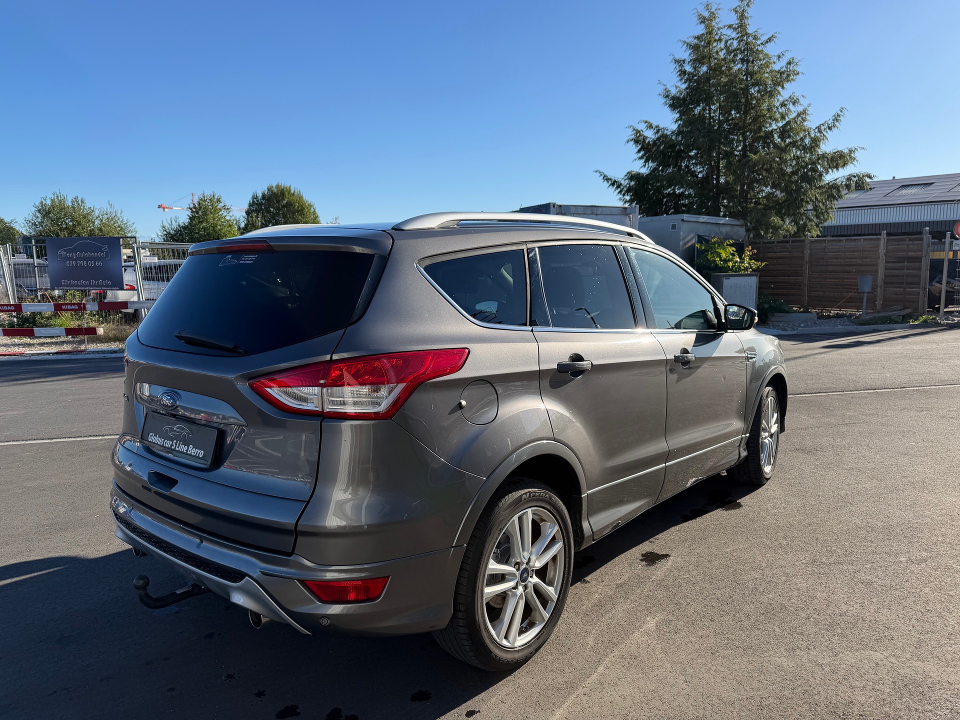 FORD Kuga 2.0 TDCi Carving 4WD PowerShift-image-4