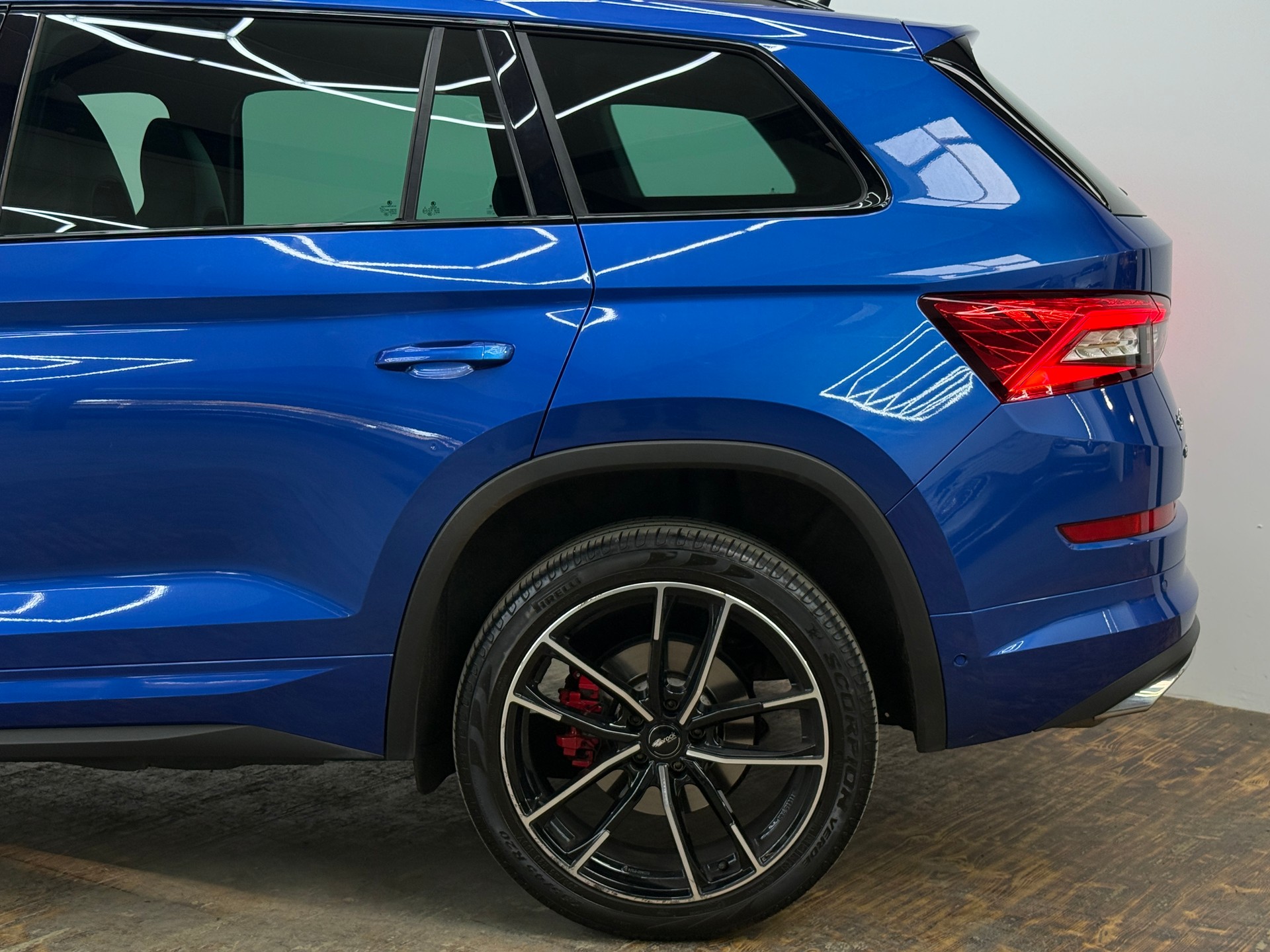 SKODA Kodiaq 2.0 Bi-TDI SCR RS 4x4 DSG-image-8