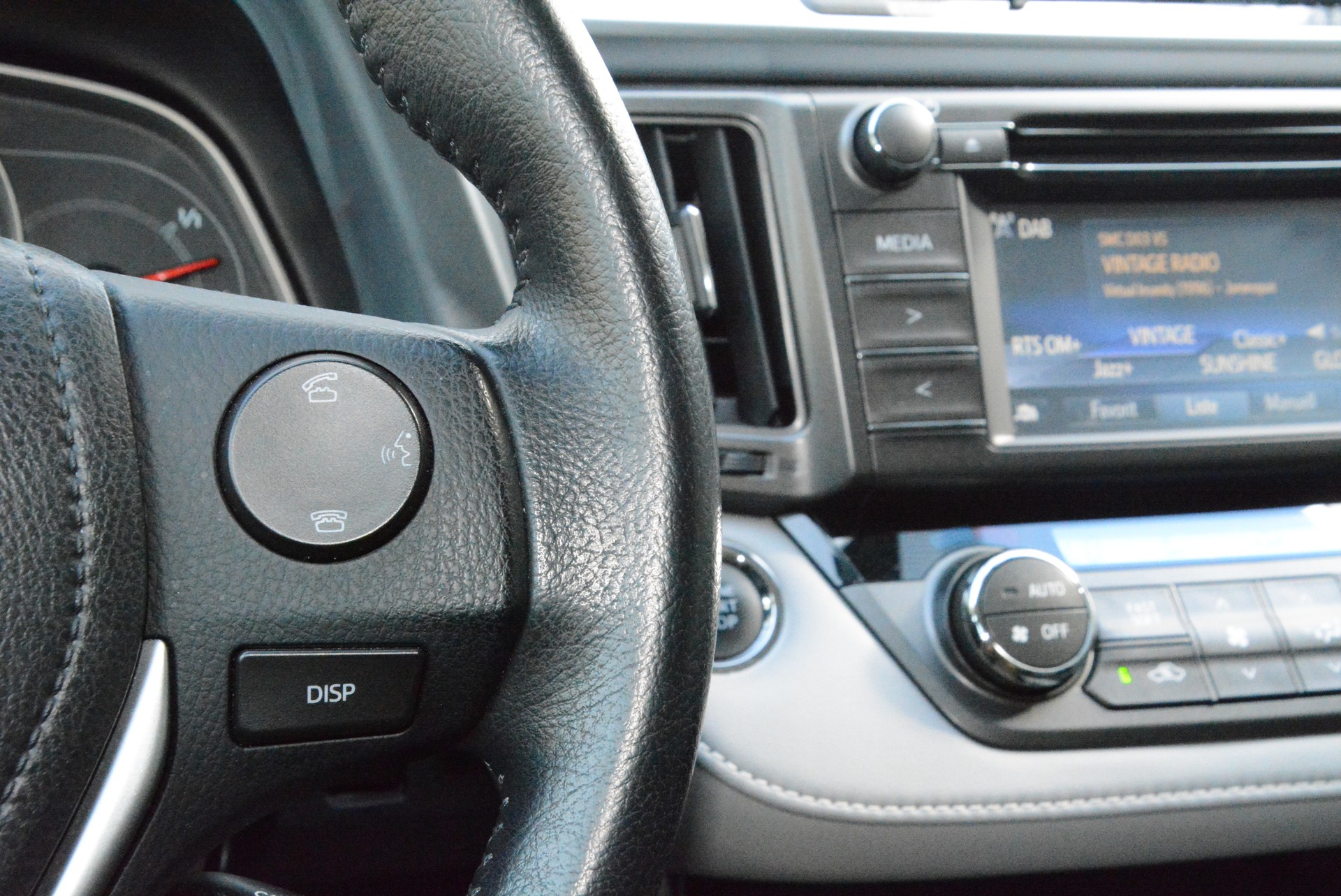 TOYOTA RAV-4 2.0 Swiss Trend Multidrive S-image-13