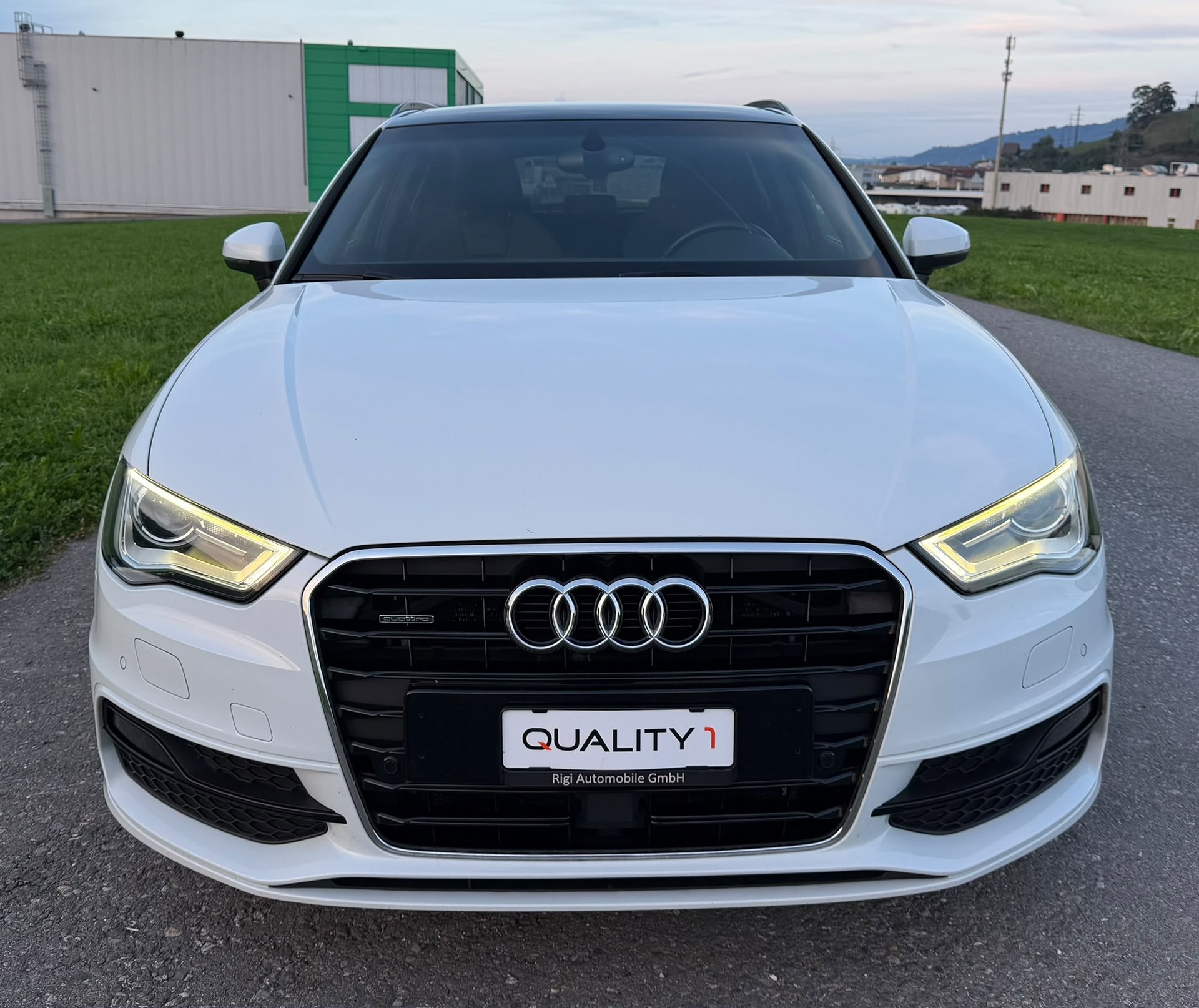 AUDI A3 Sportback 2.0 TDI S-Line quattro-image-6