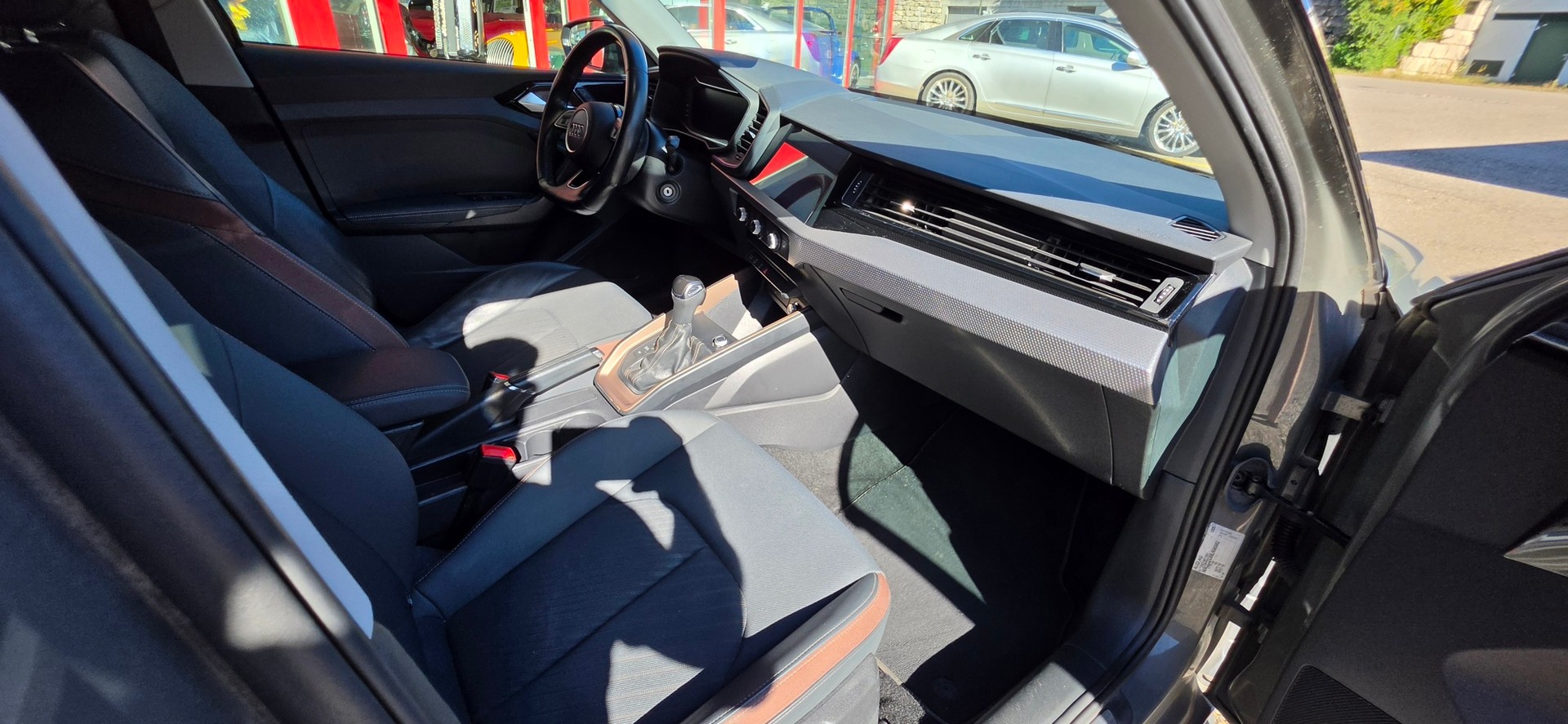 AUDI A1 Sportback 40 TFSI S Line S-tronic-image-16