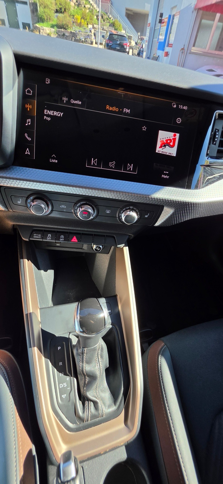 AUDI A1 Sportback 40 TFSI S Line S-tronic-image-23